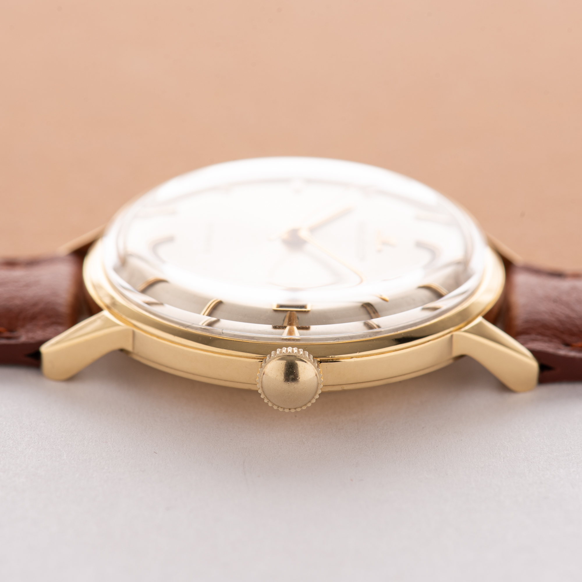 Vue de Jaeger LeCoultre Dress Watch Automatic 18K  Réf 393 K881