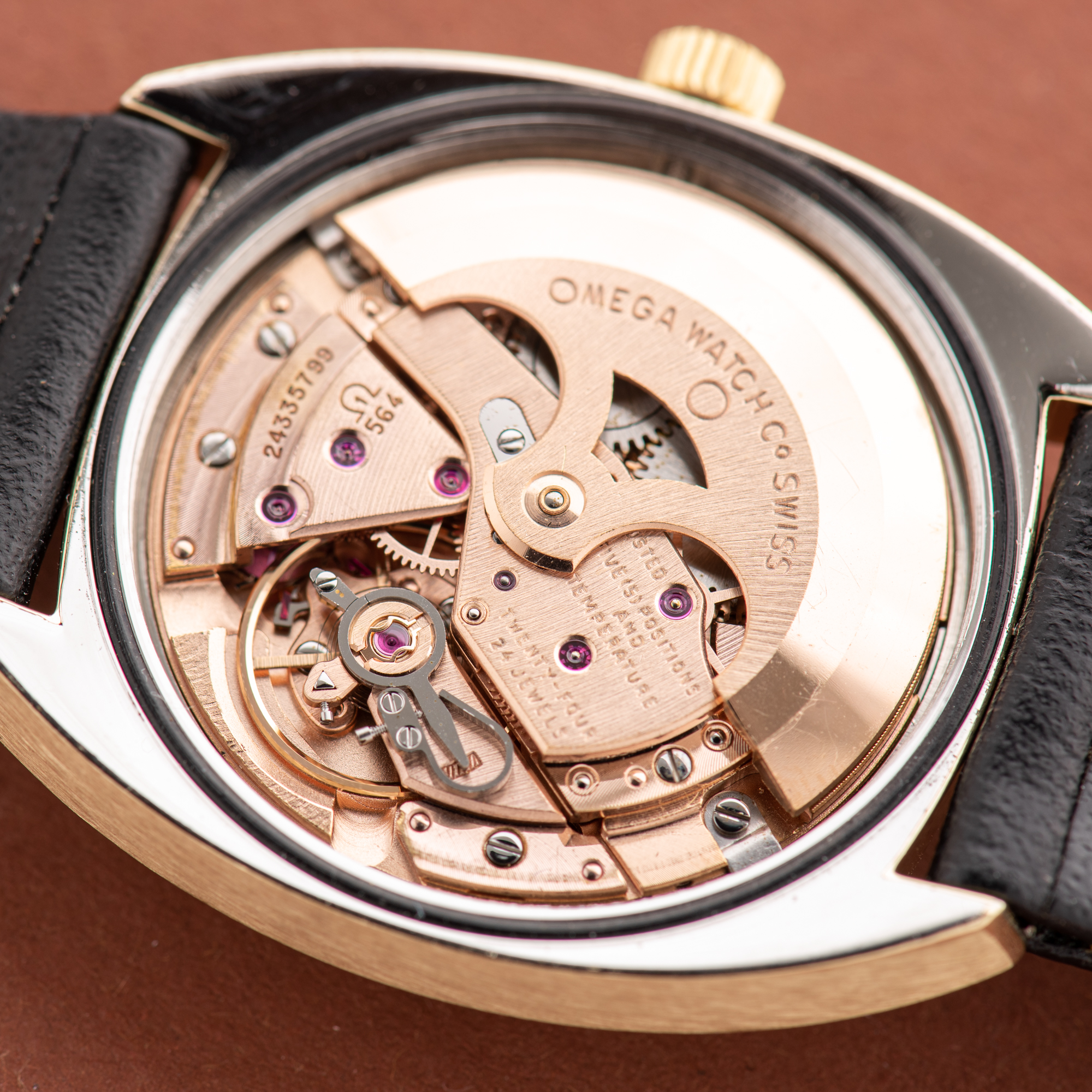 Vue de Omega Constellation Chronometer C-shape 14K Gold capped from 1966 Réf 168.017