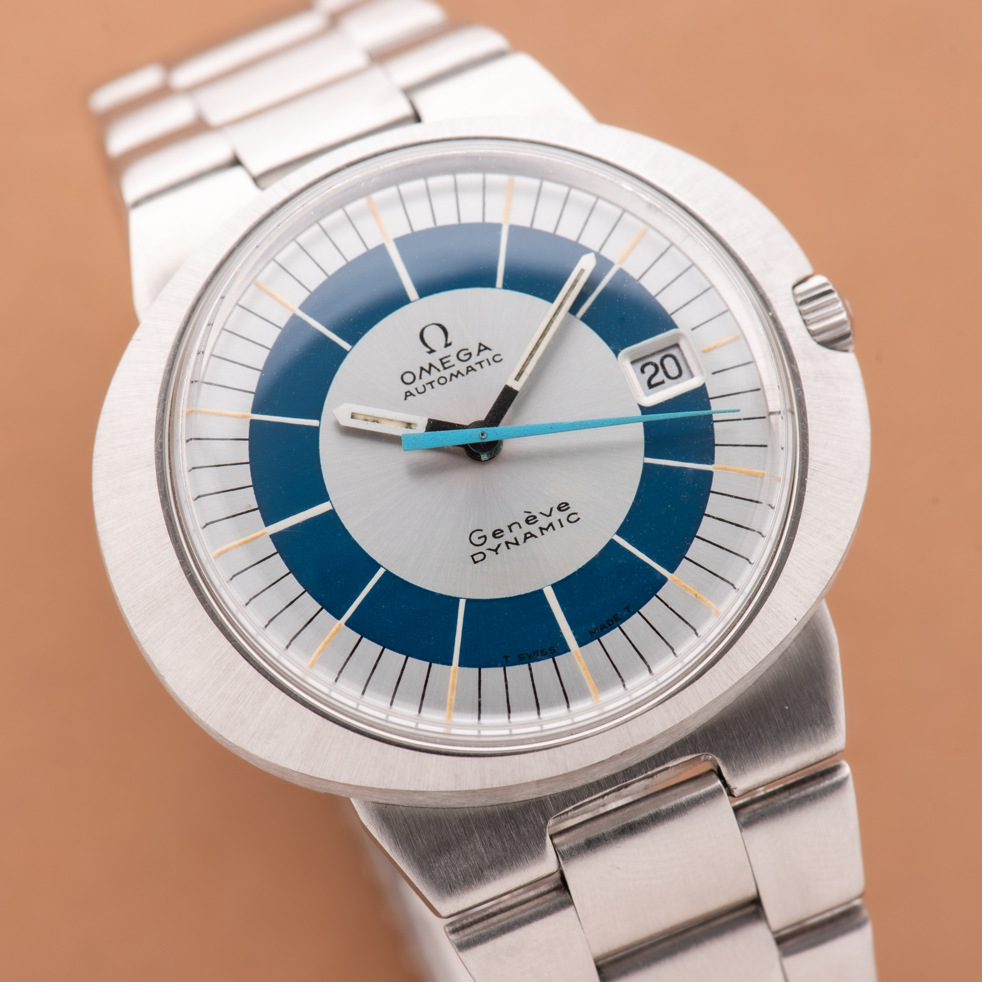 View of Omega Genève Dynamic Automatic White Blue Dial from 1969 Ref 166.039