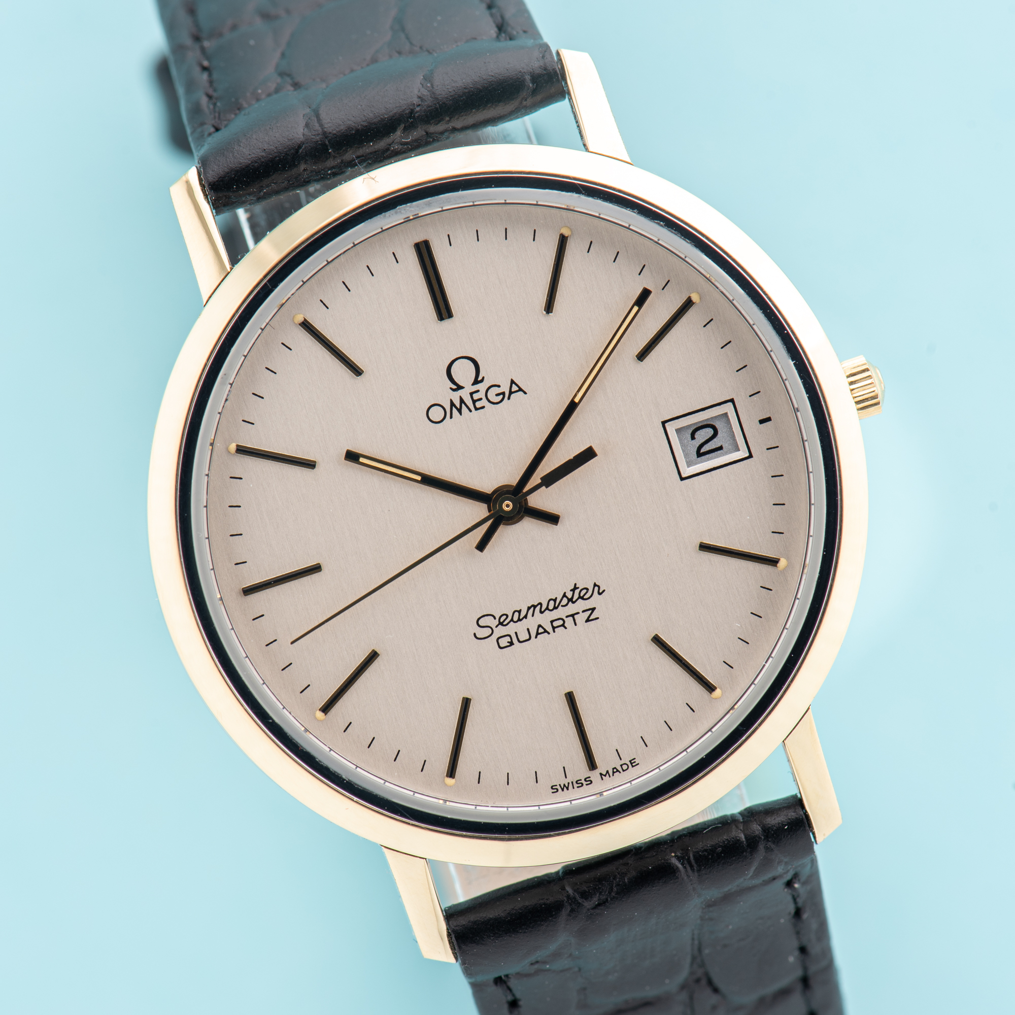 View of Omega Seamaster Quartz Gold on Steel cal 1432 Full set from 1984 Réf 196.0282