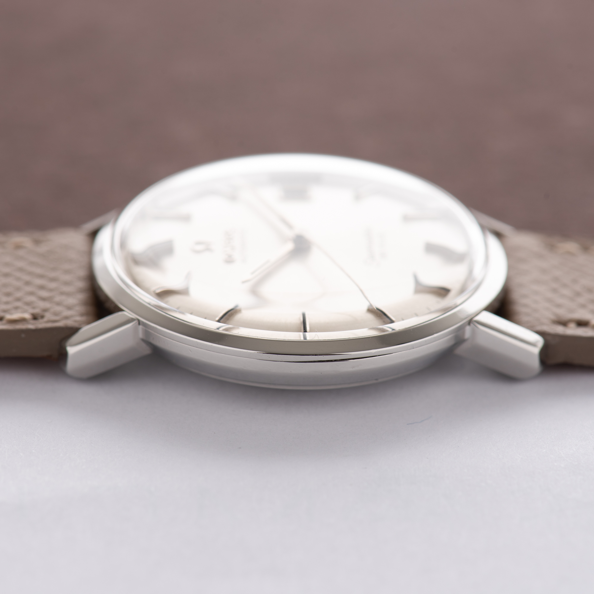 View of Omega Seamaster De Ville Automatic Date Réf 166.020