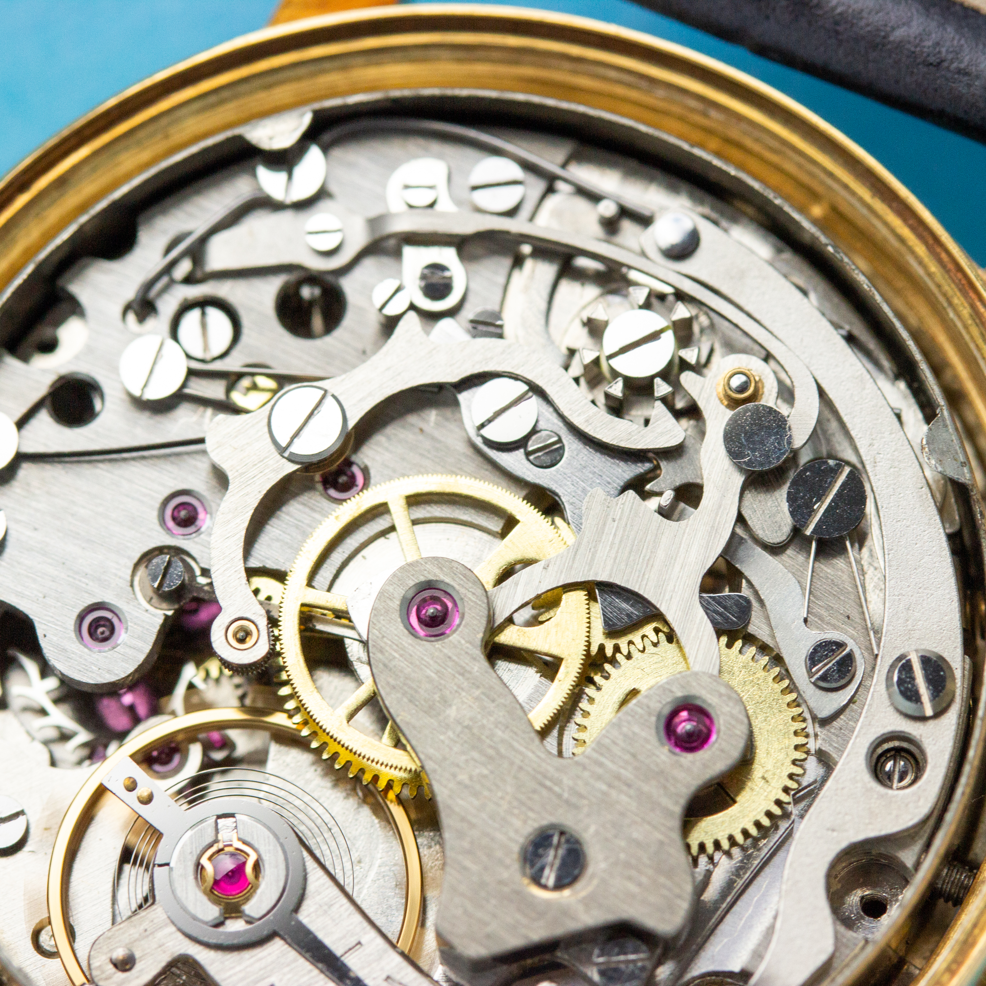 Vue de Yema 17 Jewels Valjoux 92 chronograph Incabloc waterproof Référence 804403