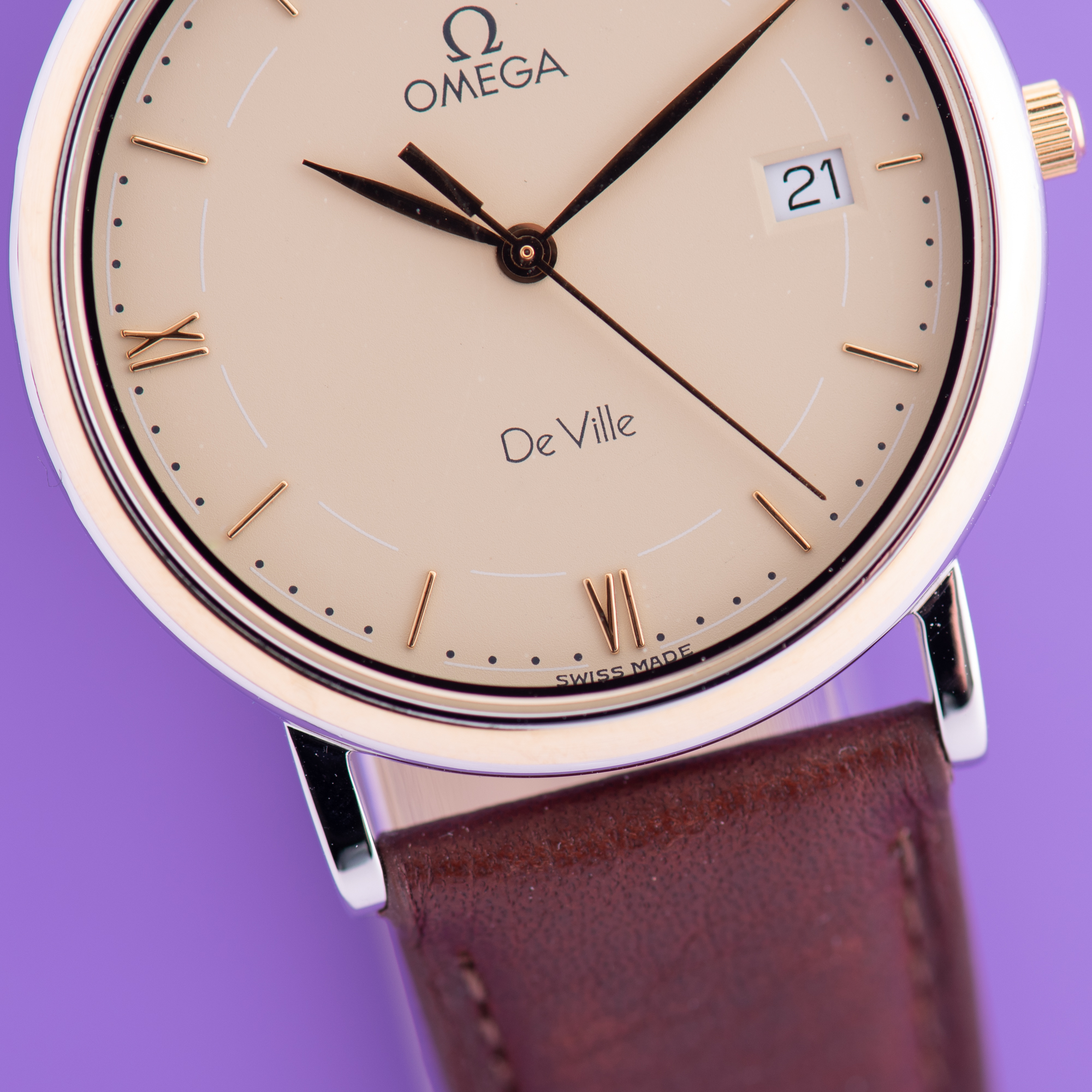 View of Omega De Ville Quartz Roman Dial Bicolor