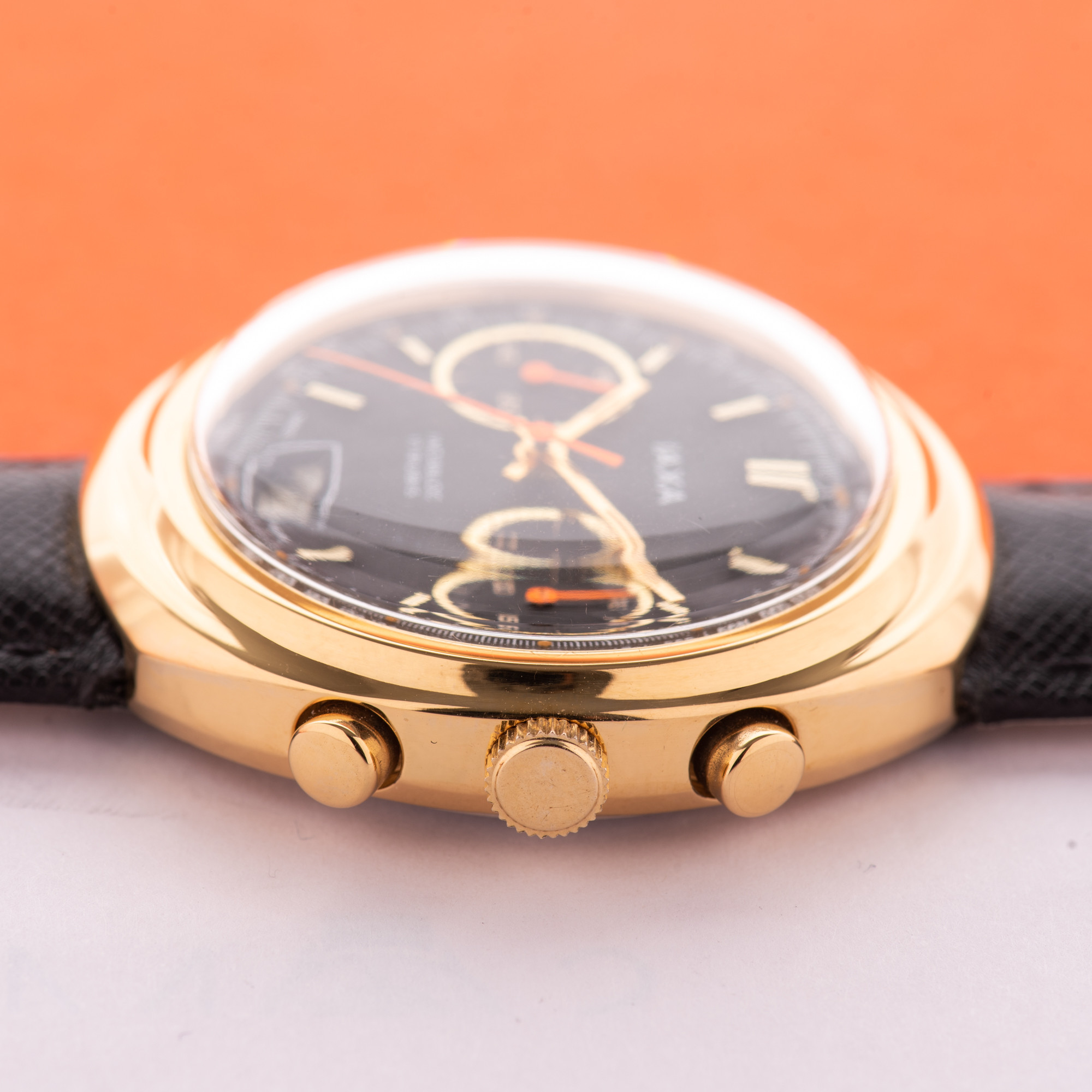 View of Iaxa Incabloc Chronograph 17rubis valjoux 7734