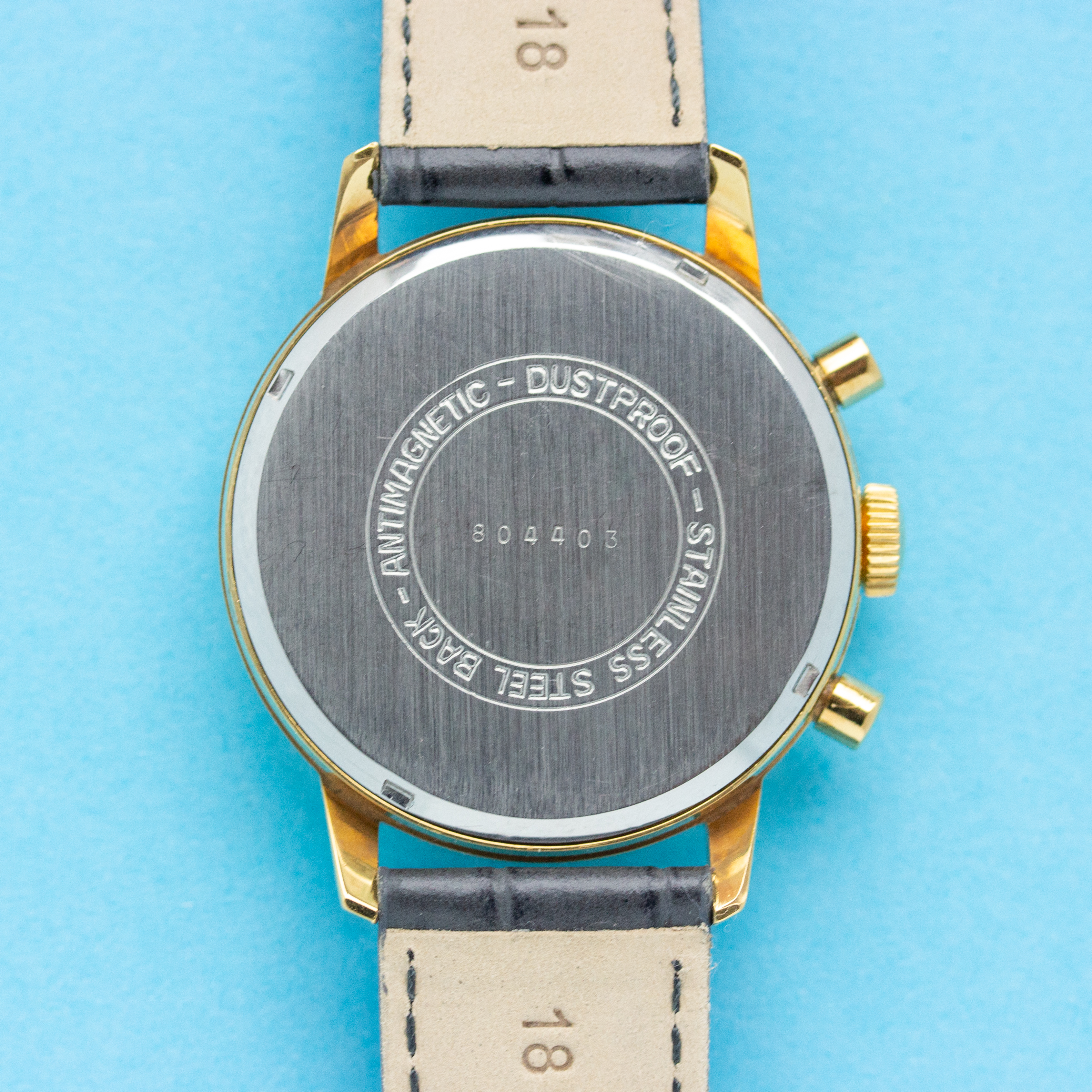 Vue de Yema 17 Jewels Valjoux 92 chronograph Incabloc waterproof Référence 804403