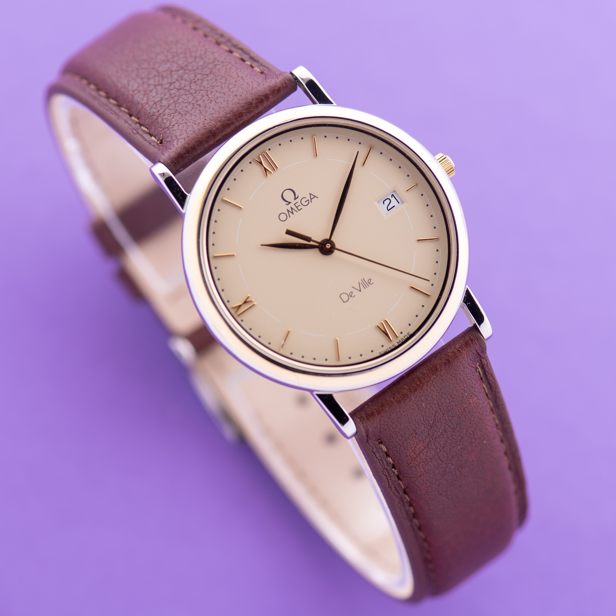 View of Omega De Ville Quartz Roman Dial Bicolor