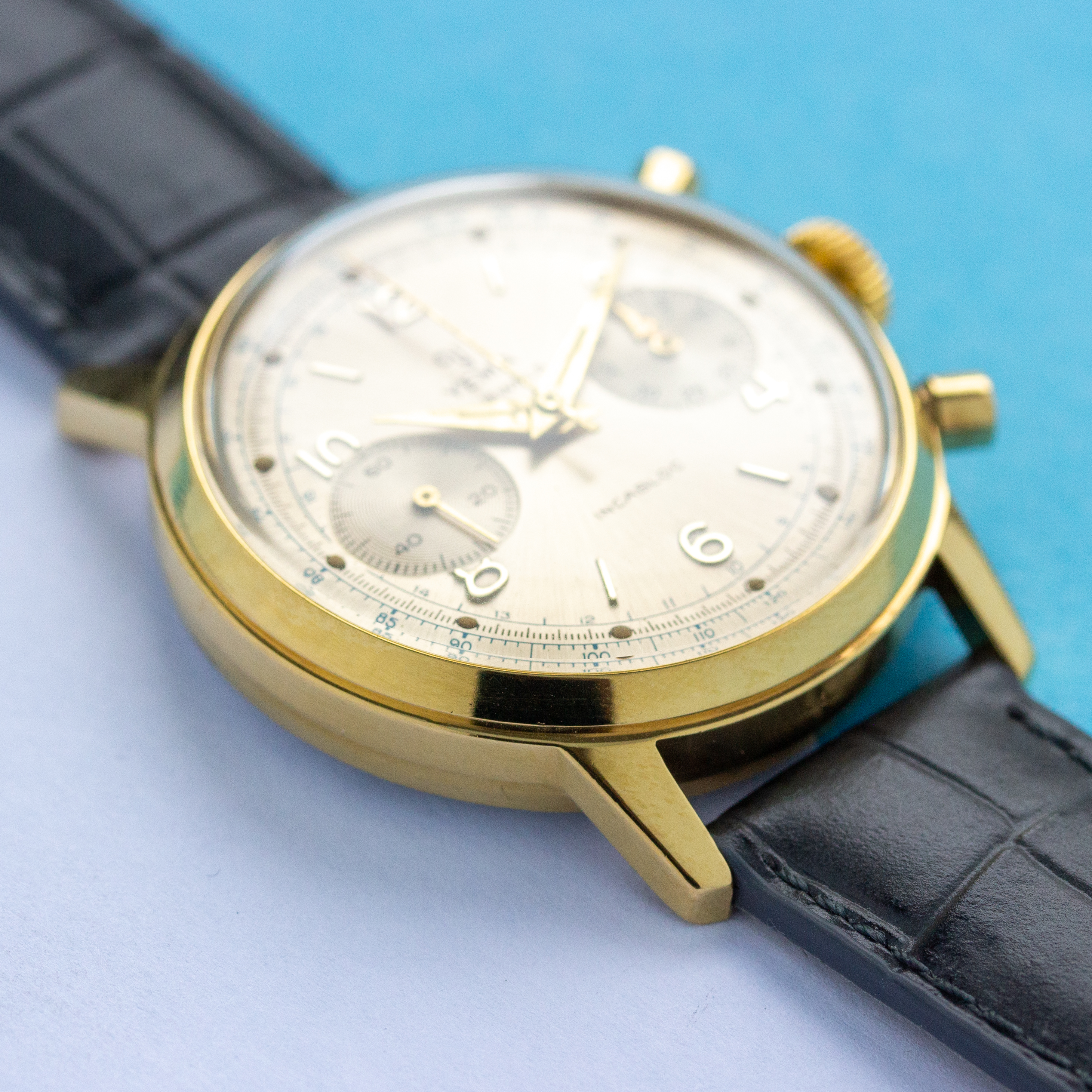 Vue de Yema 17 Jewels Valjoux 92 chronograph Incabloc waterproof Référence 804403