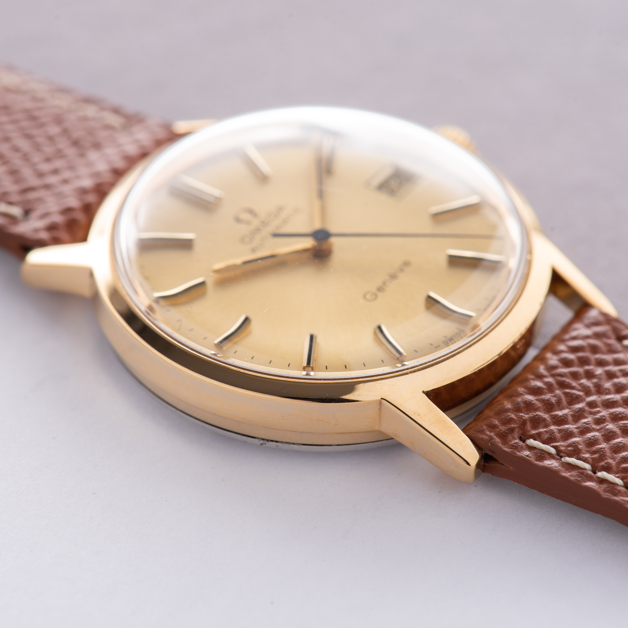 View of Omega Genève Automatic Date HF case From 1973 Ref 166.0163