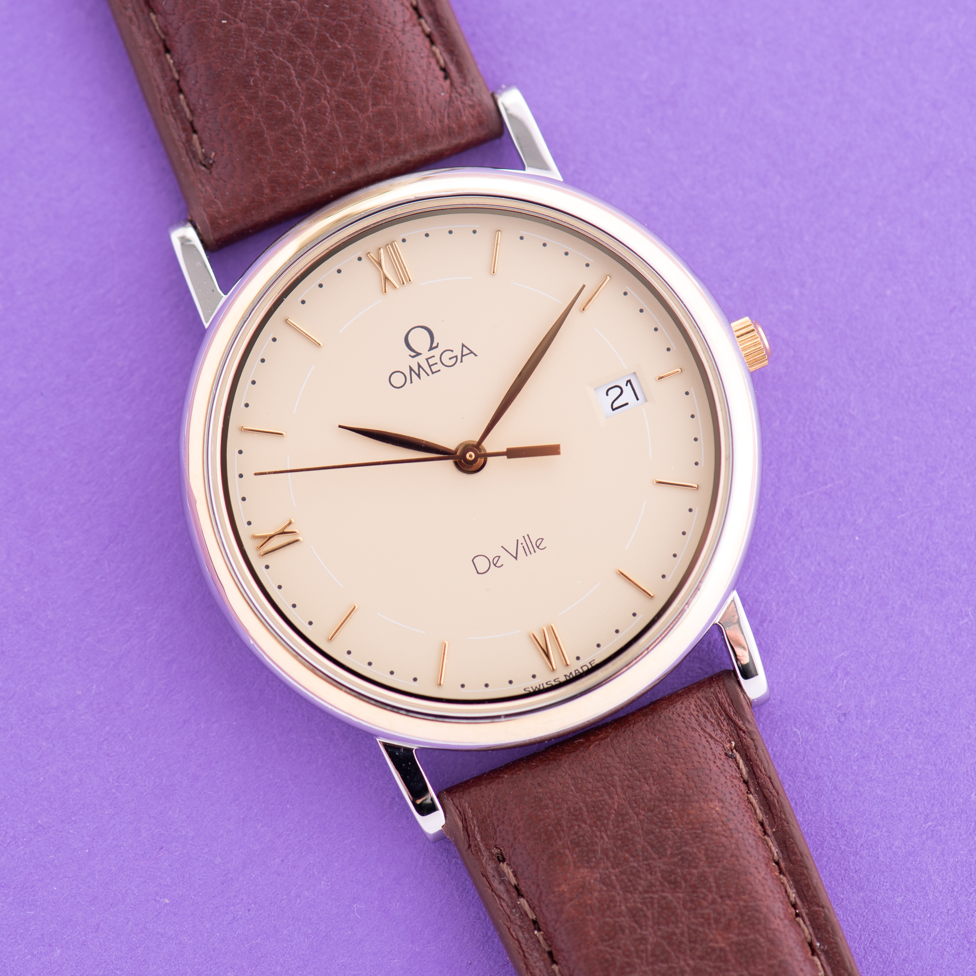 View of Omega De Ville Quartz Roman Dial Bicolor