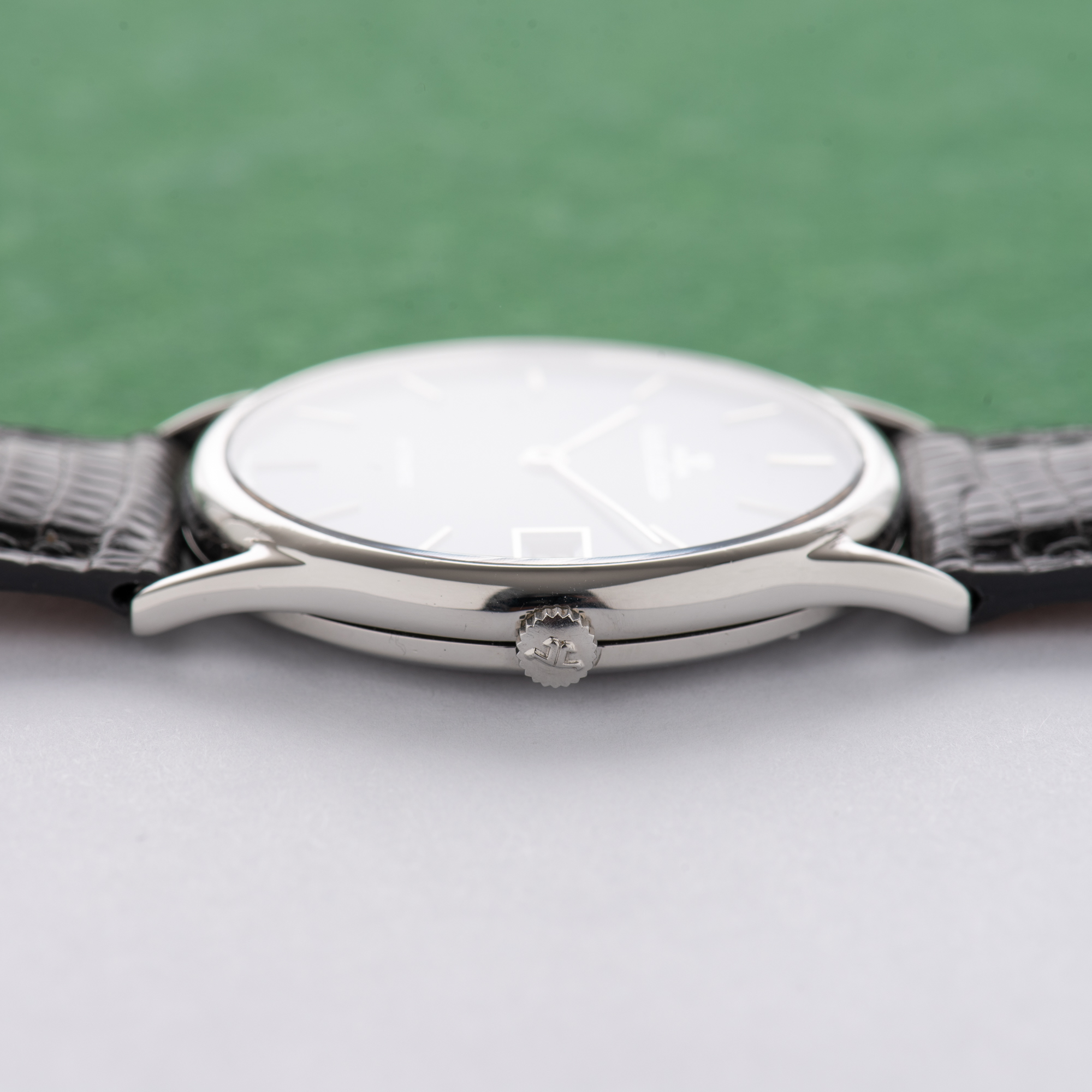Vue de Jaeger LeCoultre Automatic Ellipse Blue Cal 900​​​​​​​ Réf 5002.42
