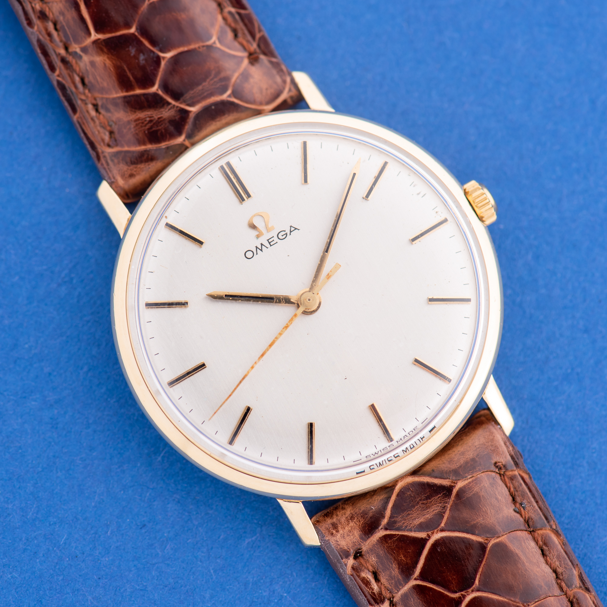 Vue de Omega Dress Watch Centre Seconds 18K Réf 131.016