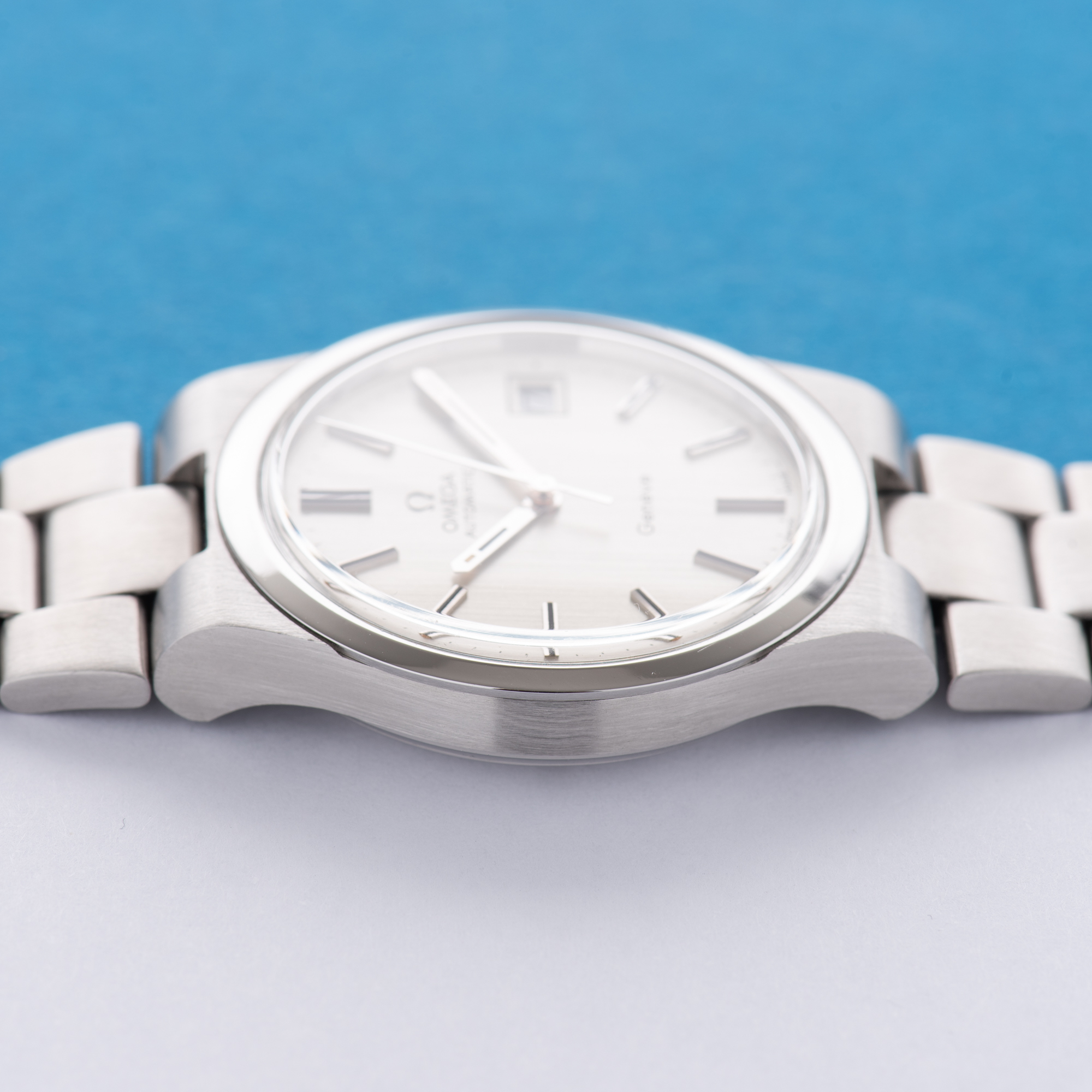Vue de Omega Genève Automatic Date Silver Réf 366.0832 Year 1974