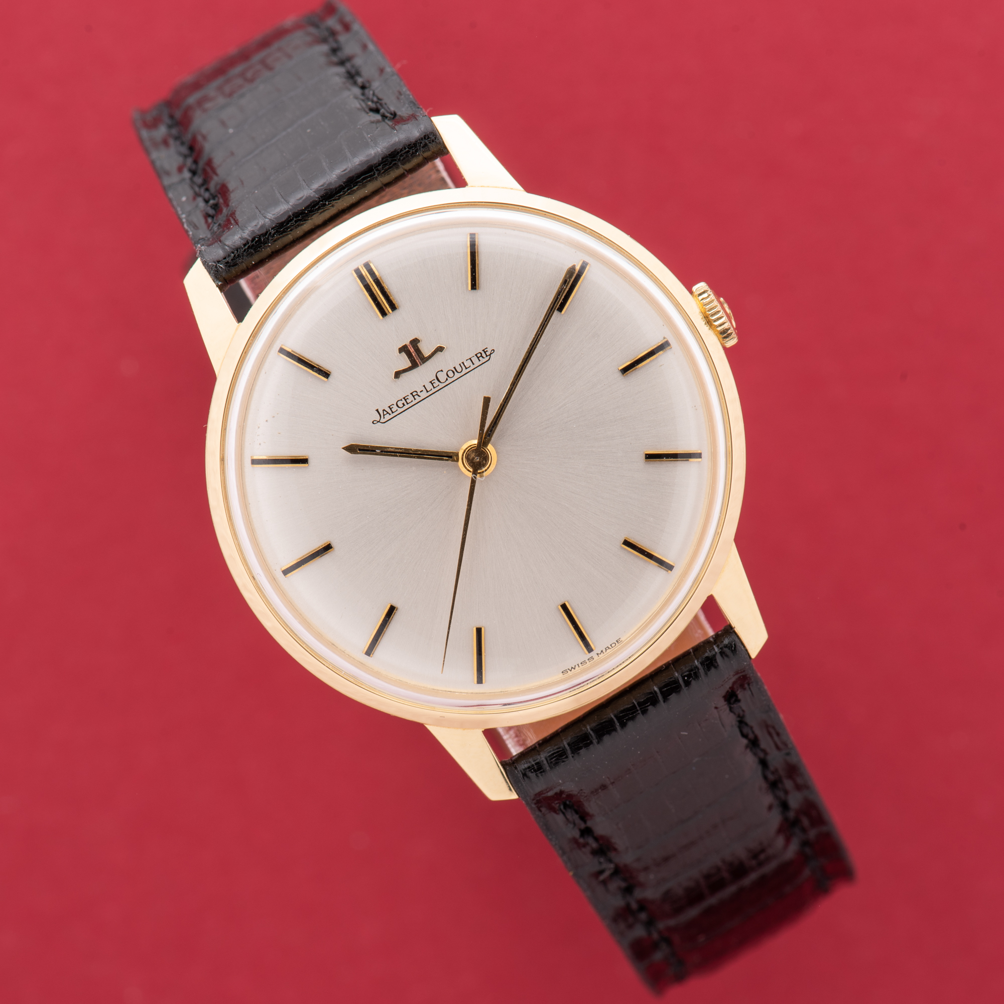 View of Jaeger LeCoultre Dress Watch Gold 18K Full Set from 1967 cal K885 Réf 21007