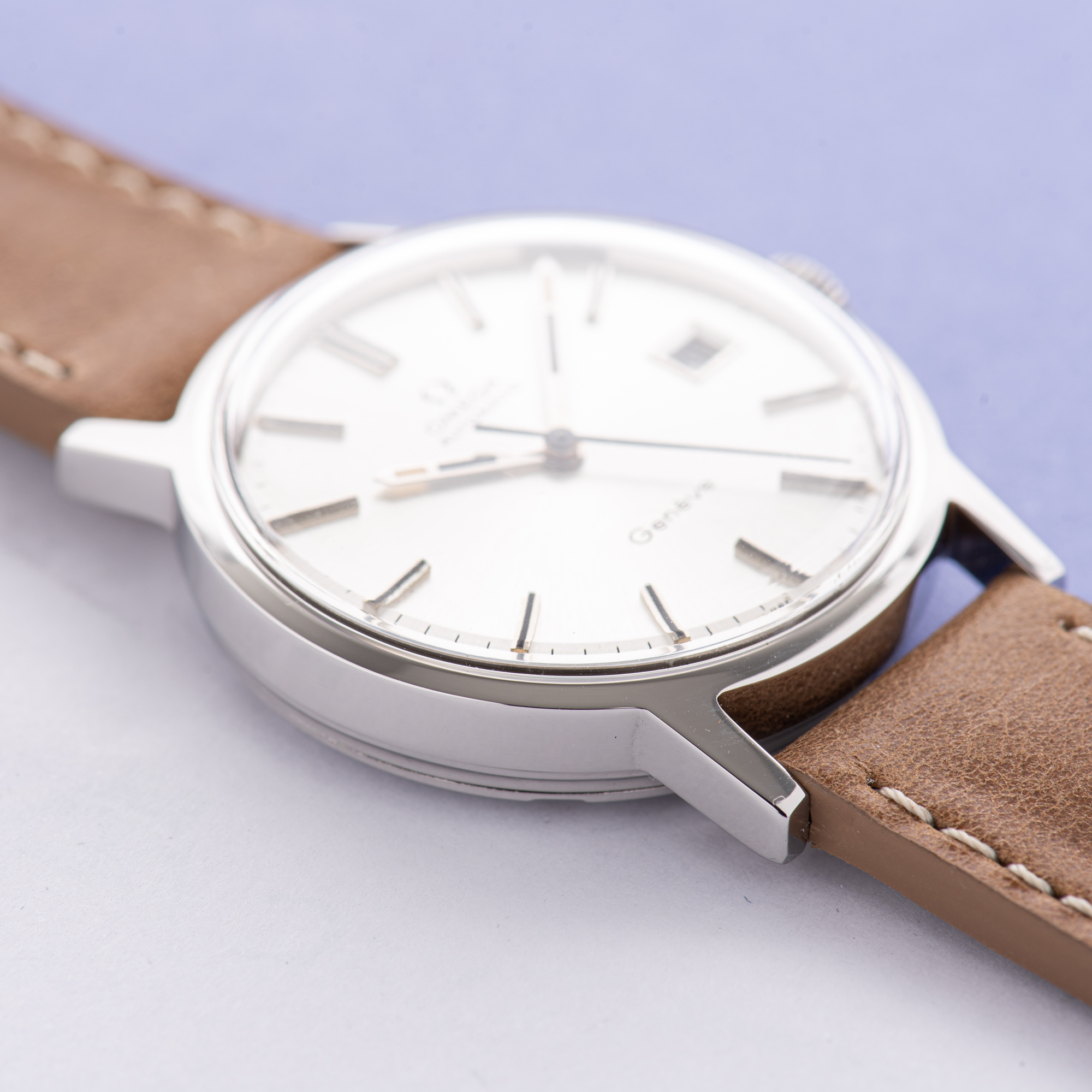 Zicht op Omega Genève Automatic Date From 1973 Réf 166.0098