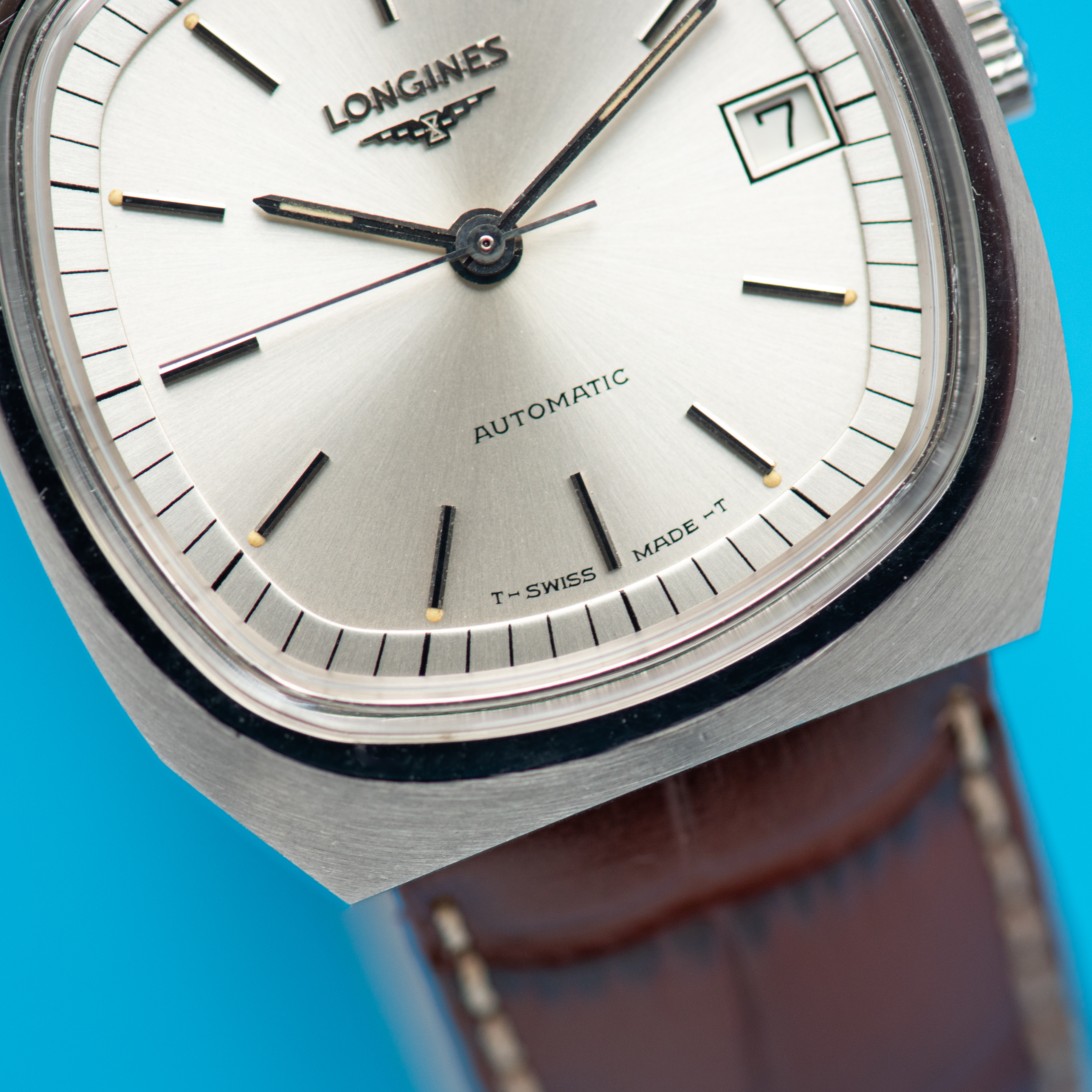 View of Longines Automatic Date Elegant Big Réf 2365 1970s