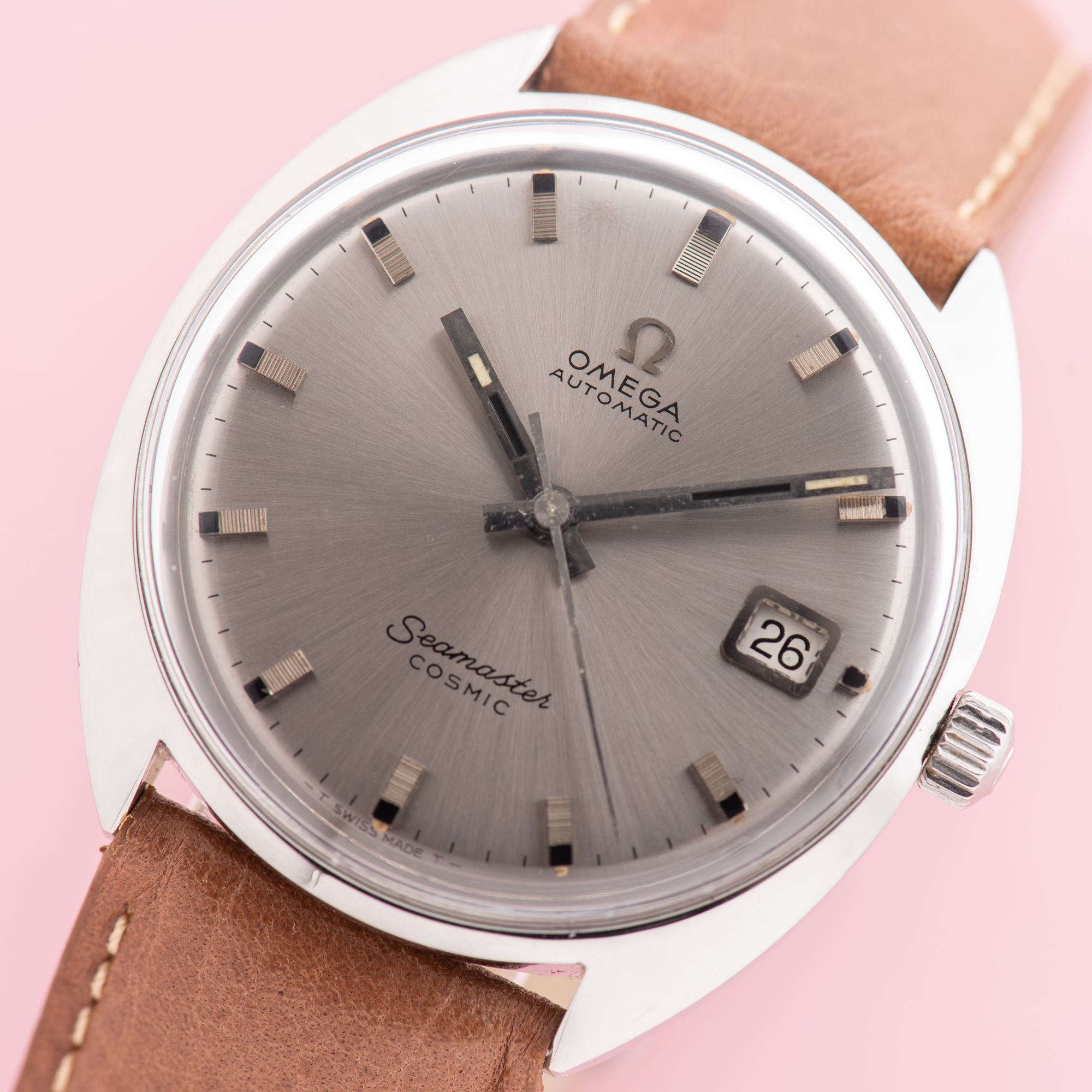Vue de Omega Seamaster cosmic réf 166.026 cal 565