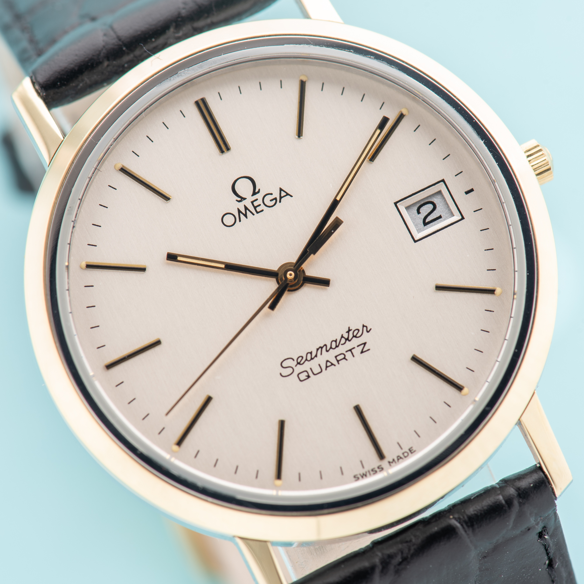 View of Omega Seamaster Quartz Gold on Steel cal 1432 Full set from 1984 Réf 196.0282