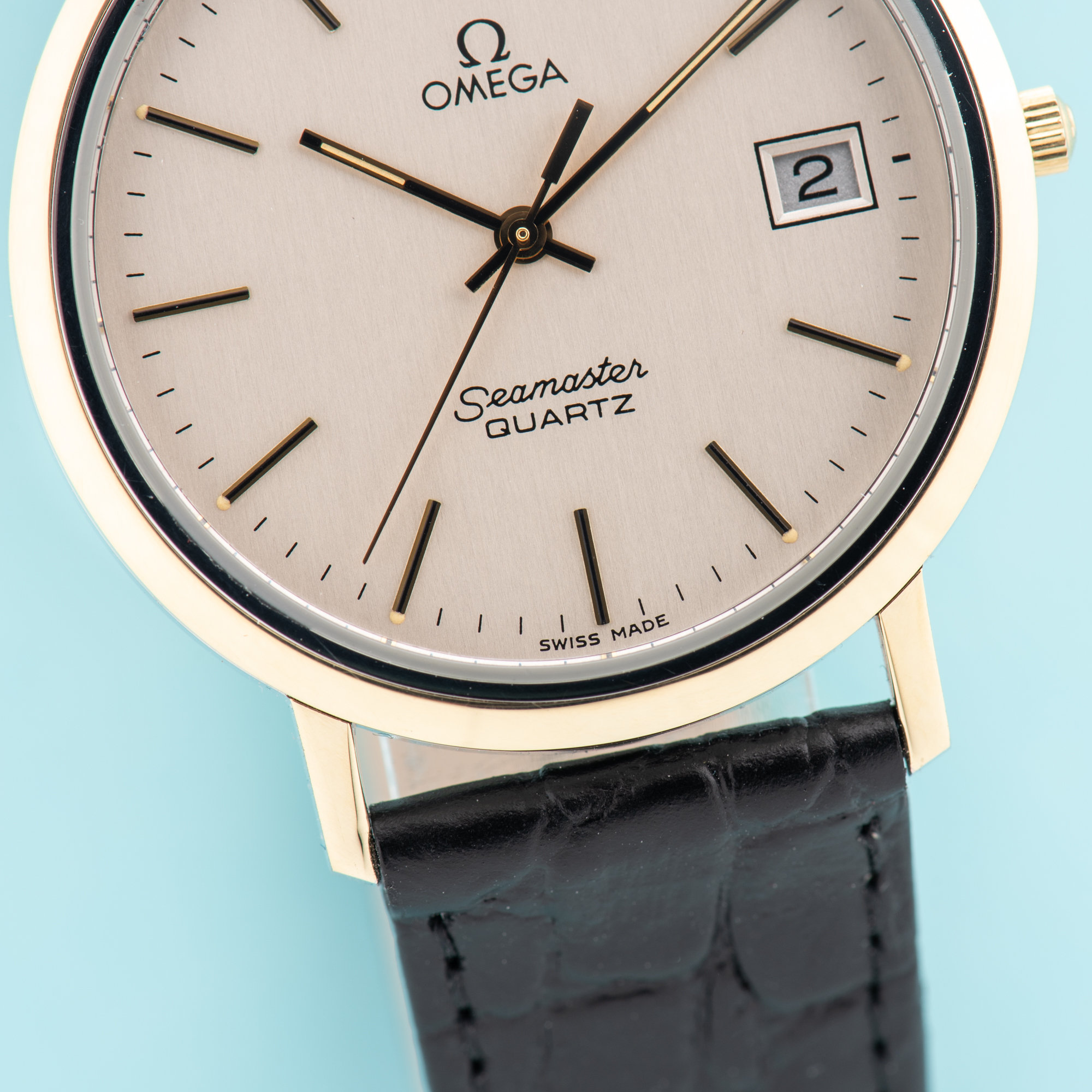 View of Omega Seamaster Quartz Gold on Steel cal 1432 Full set from 1984 Réf 196.0282