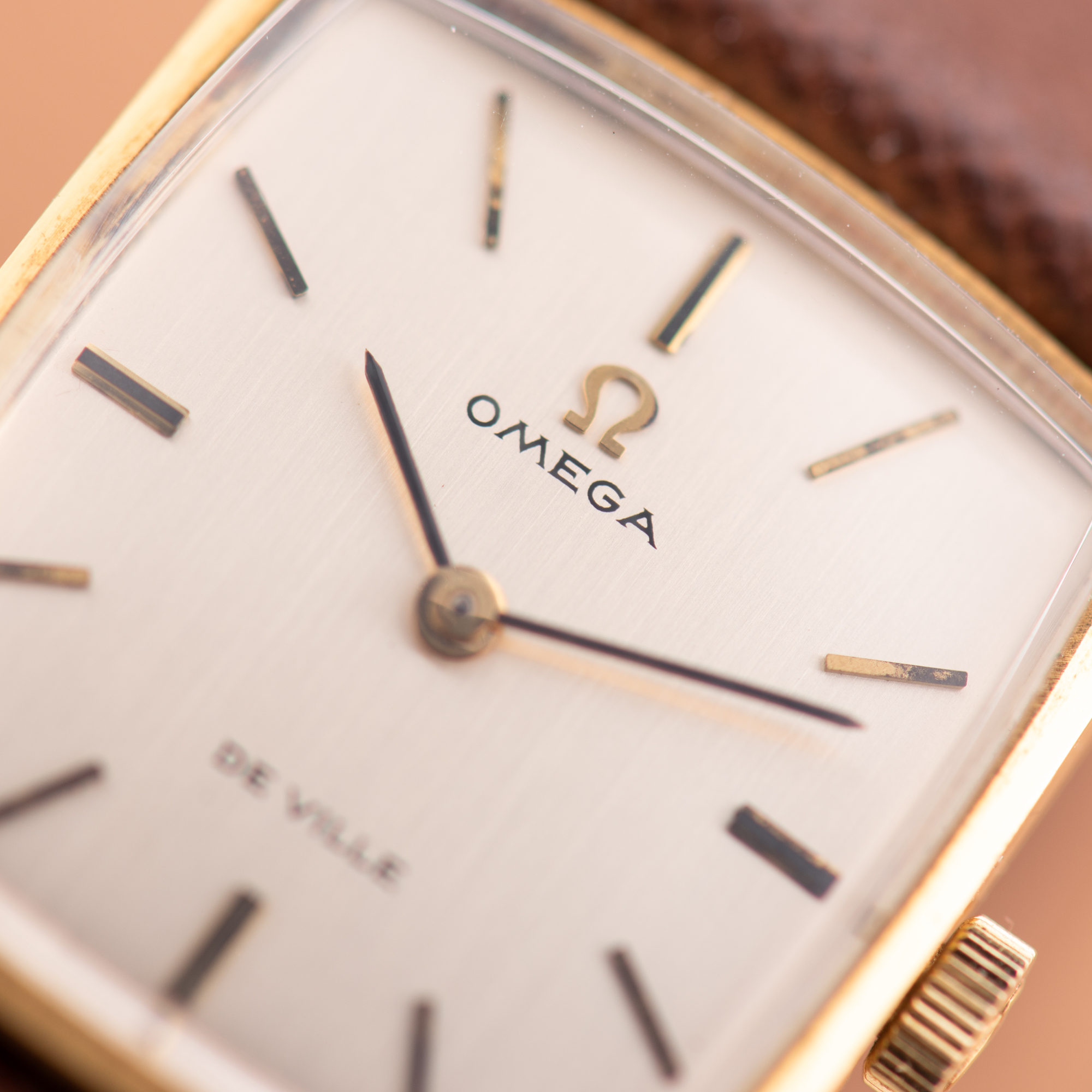 Zicht op Omega De Ville NOS 18K vanaf 1969 Ref 511,25