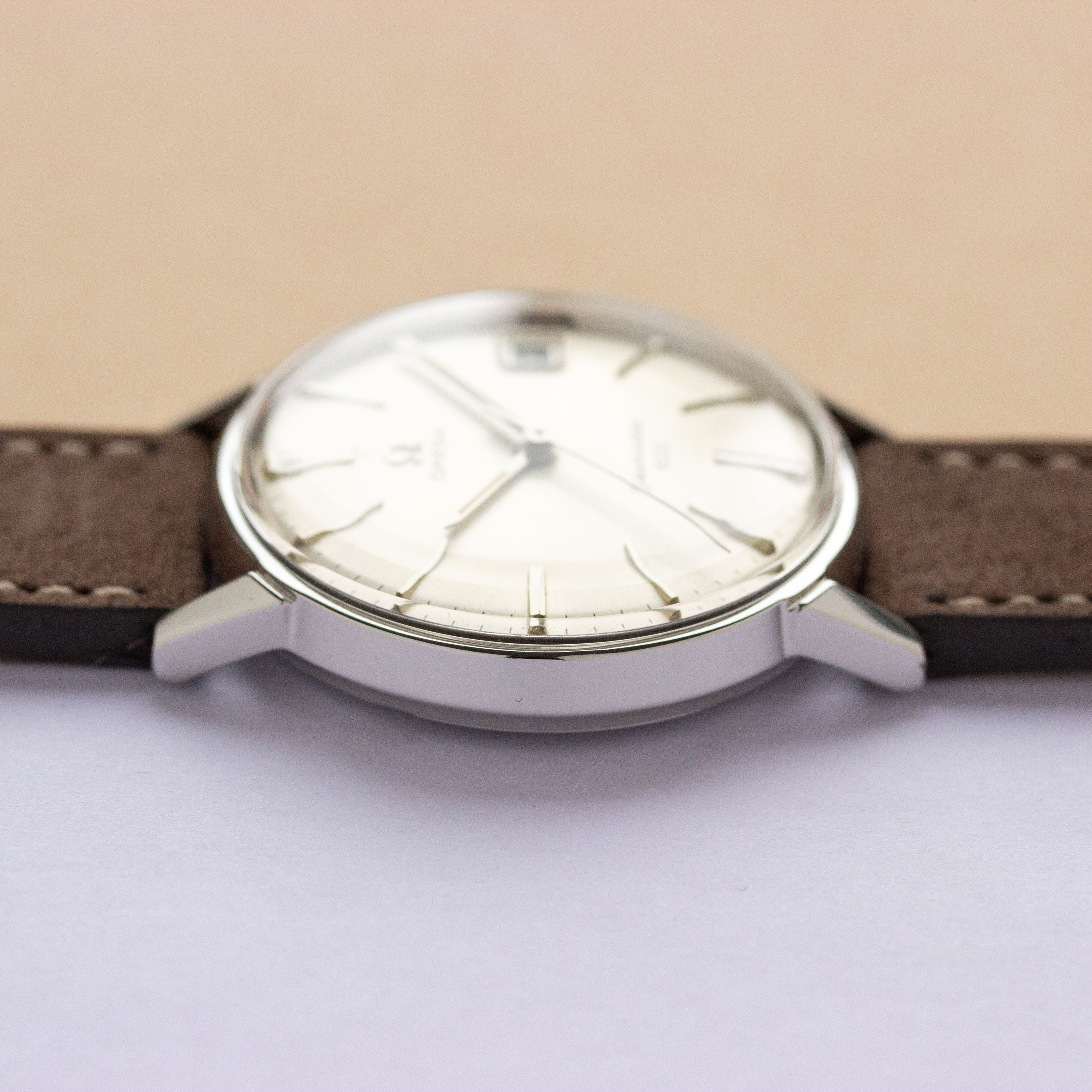 View of Omega Seamaster 600 Date Réf 136.011 from 1965