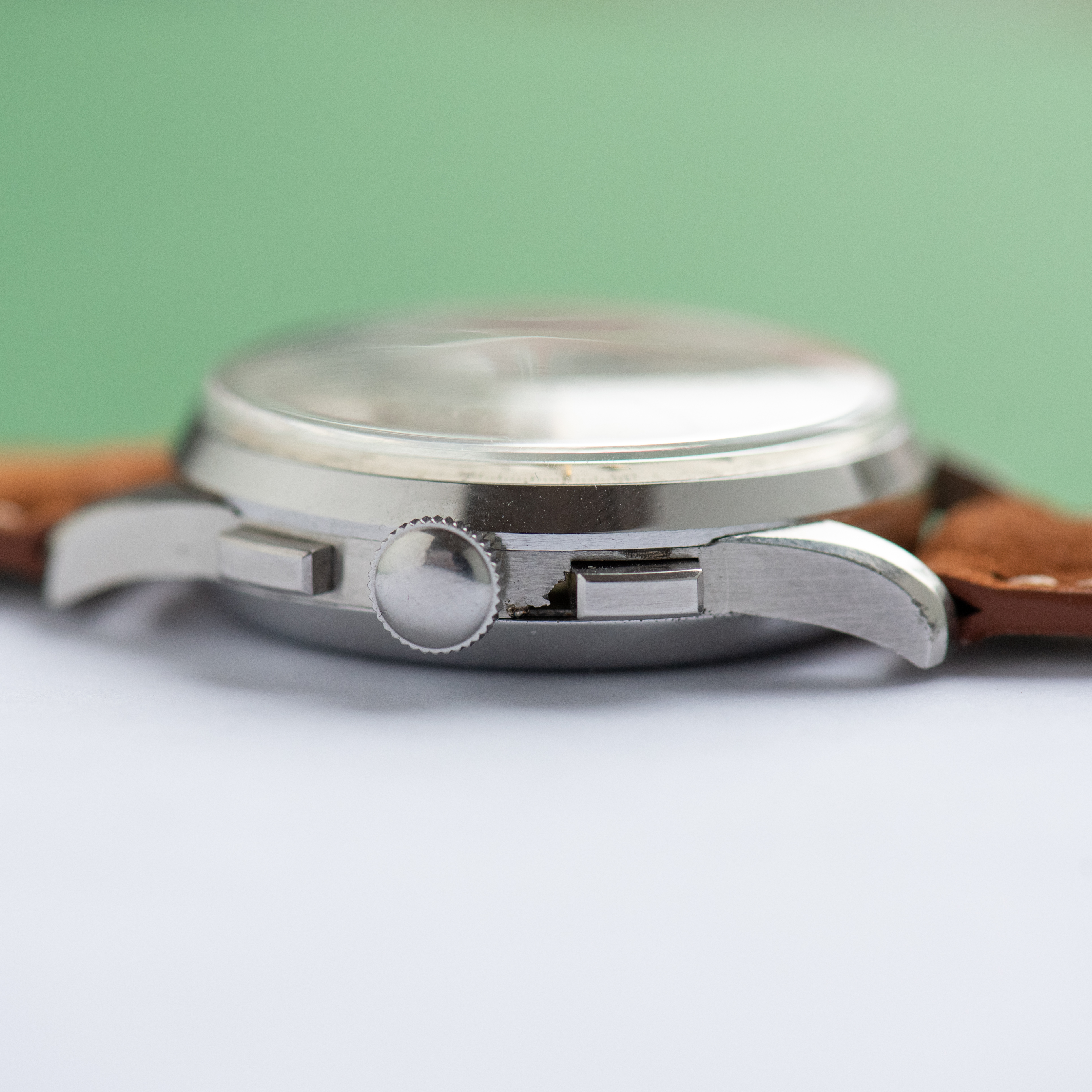 Vue de Universal Genève Tricompax Steel Chronograph Full Annual Calendar Moonphase 1946