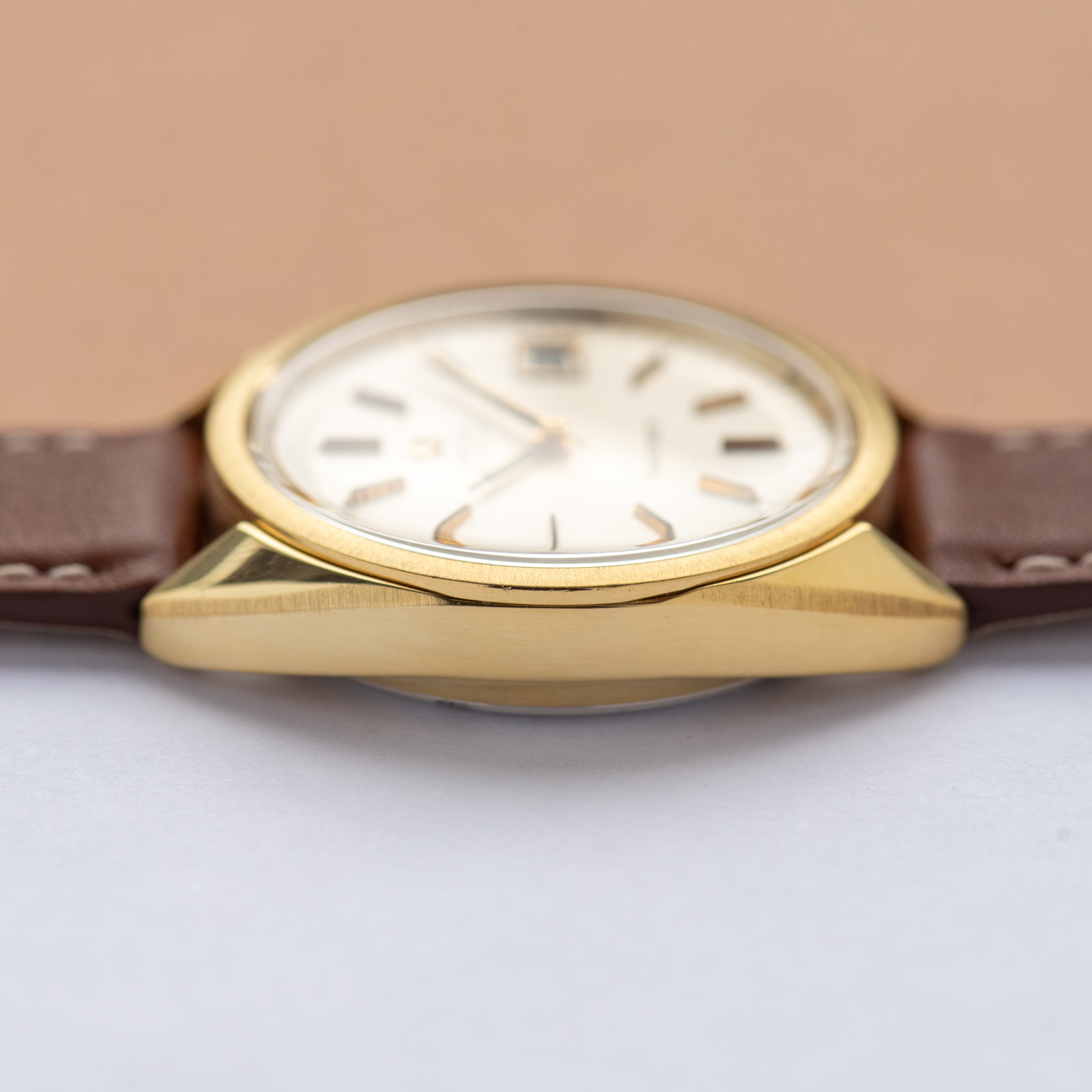 Zicht op Omega Ranchero Automatic Vanaf 1974 Ref 166.0218 cal 1012
