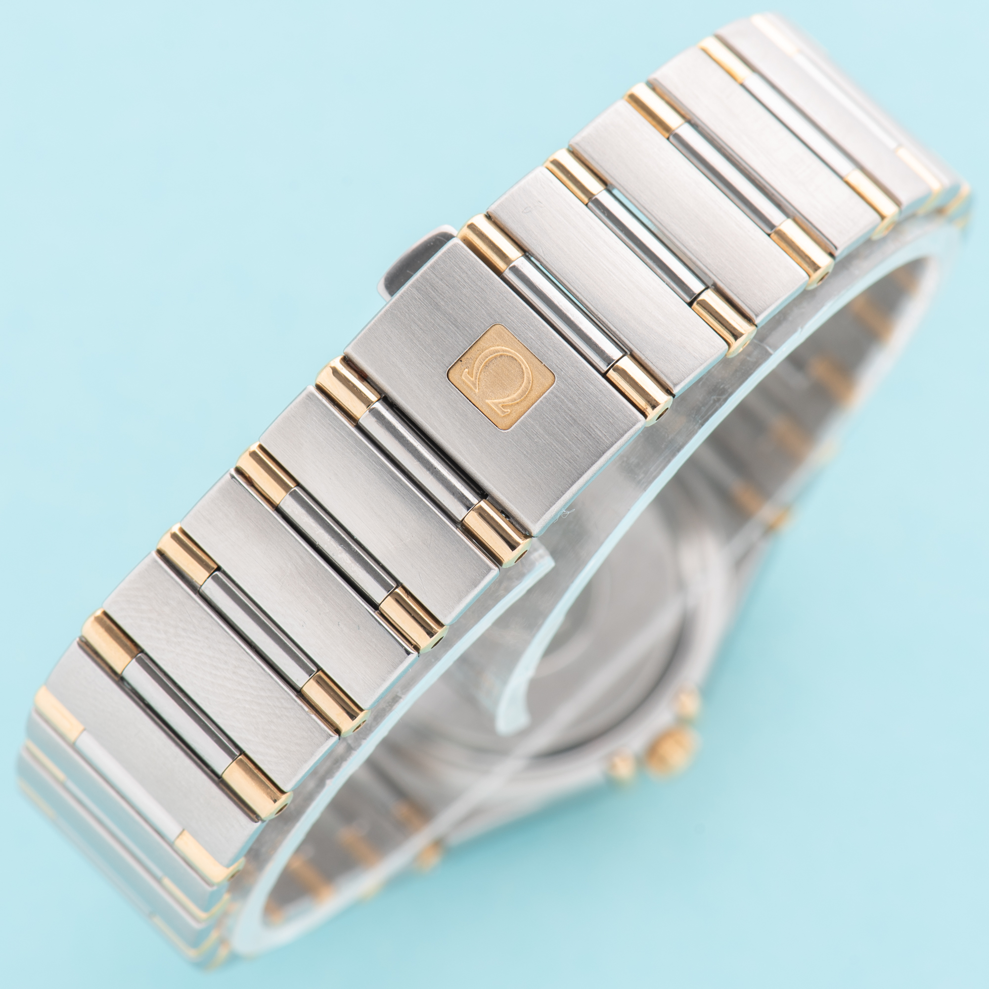 Vue de Omega Constellation Half Gold Bar 18K Lady Quartz Réf 795.1203