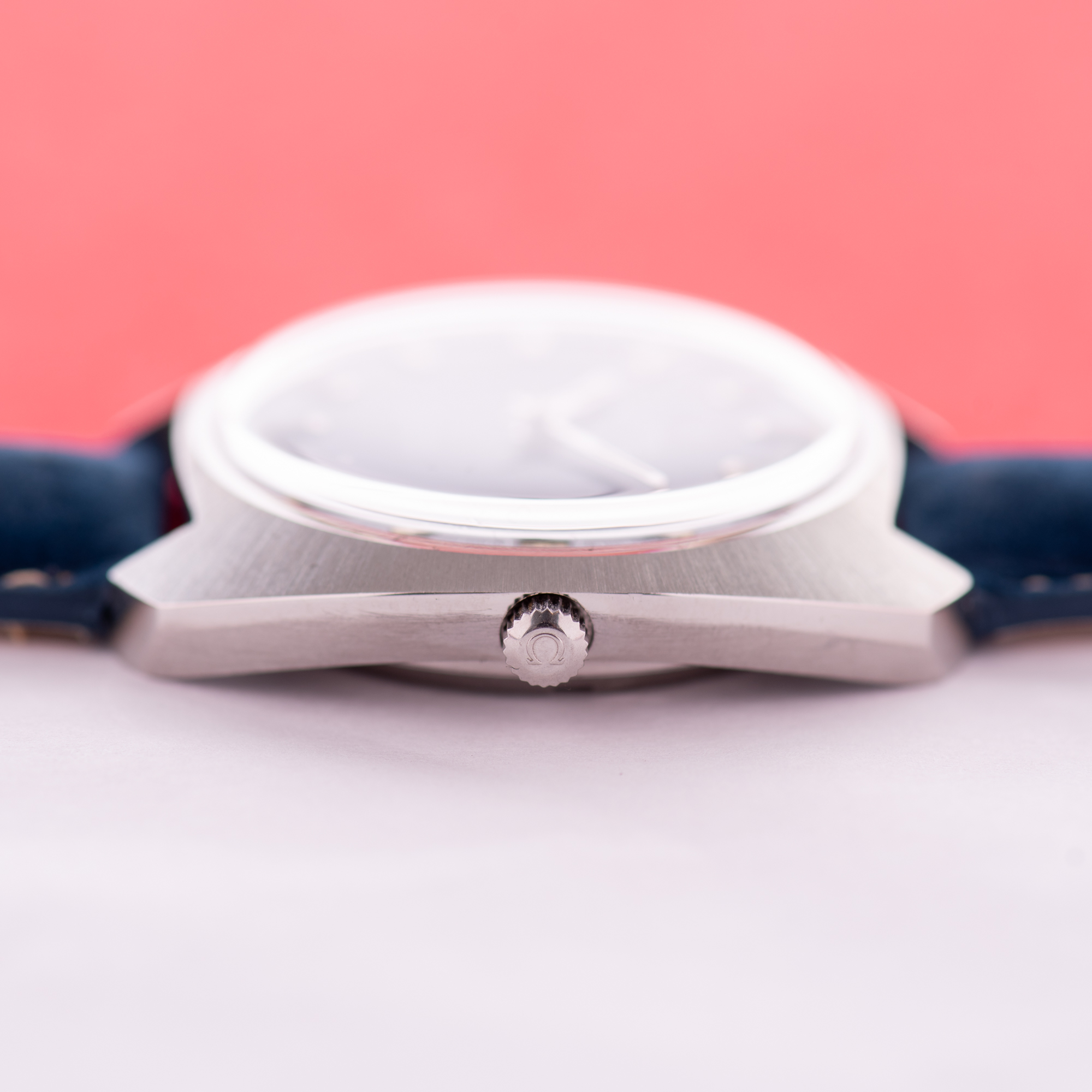 Vue de Omega Electronic F300 Hz Genève Chronometer Blue Vignette Réf 198.030
