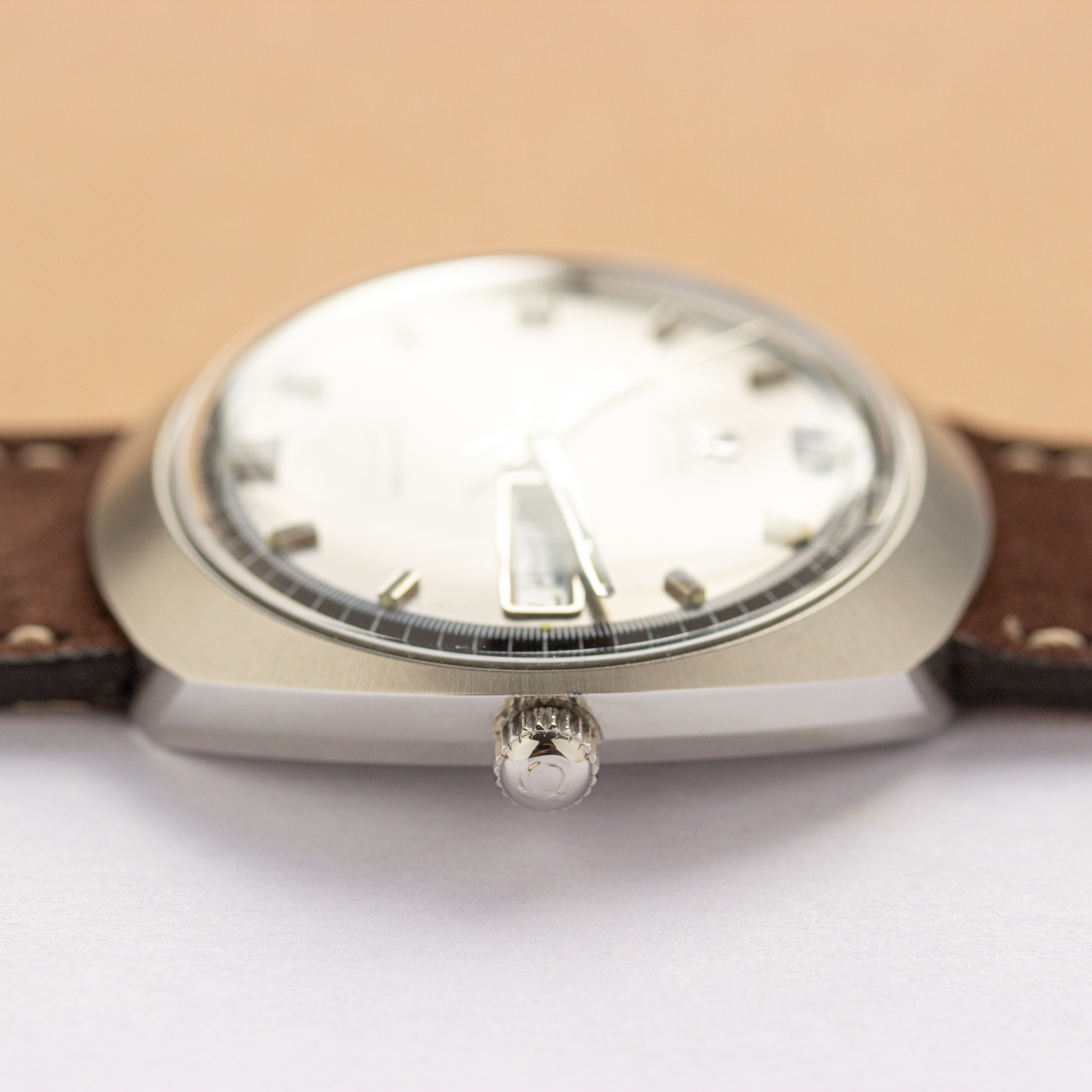 Vue de Omega Seamaster Cosmic Day Date Automatic Réf 166.035