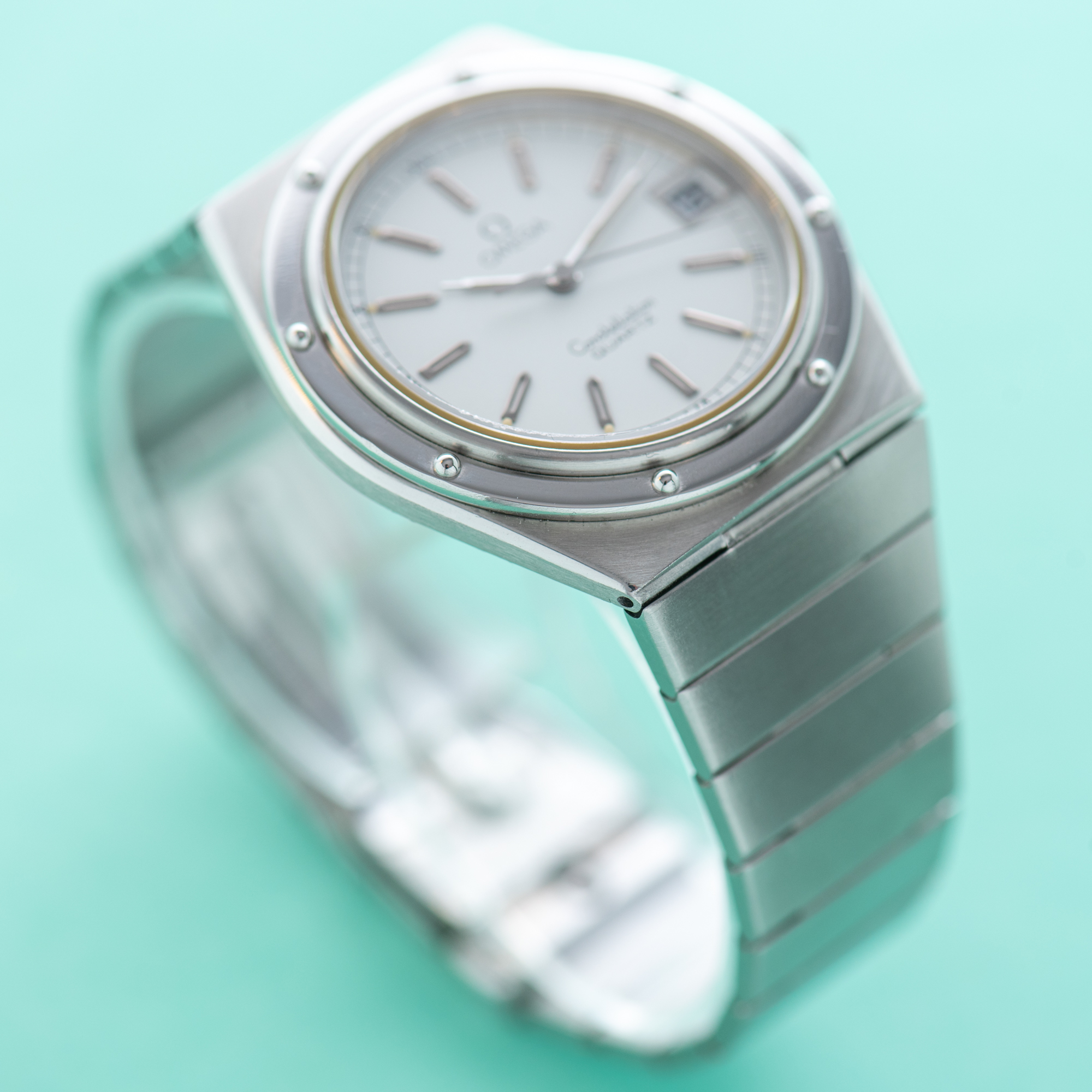 Zicht op Omega Constellation Quartz Marine 'Porthole' Super Rare cal 1332 Réf 396.0147