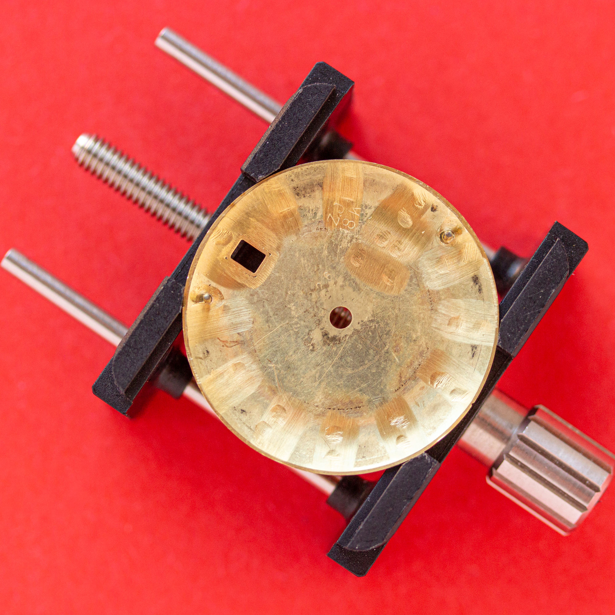 Zicht op Omega Seamaster 'Pre De Ville' Automatic OM Dial 18K from 1961 Réf 166.020