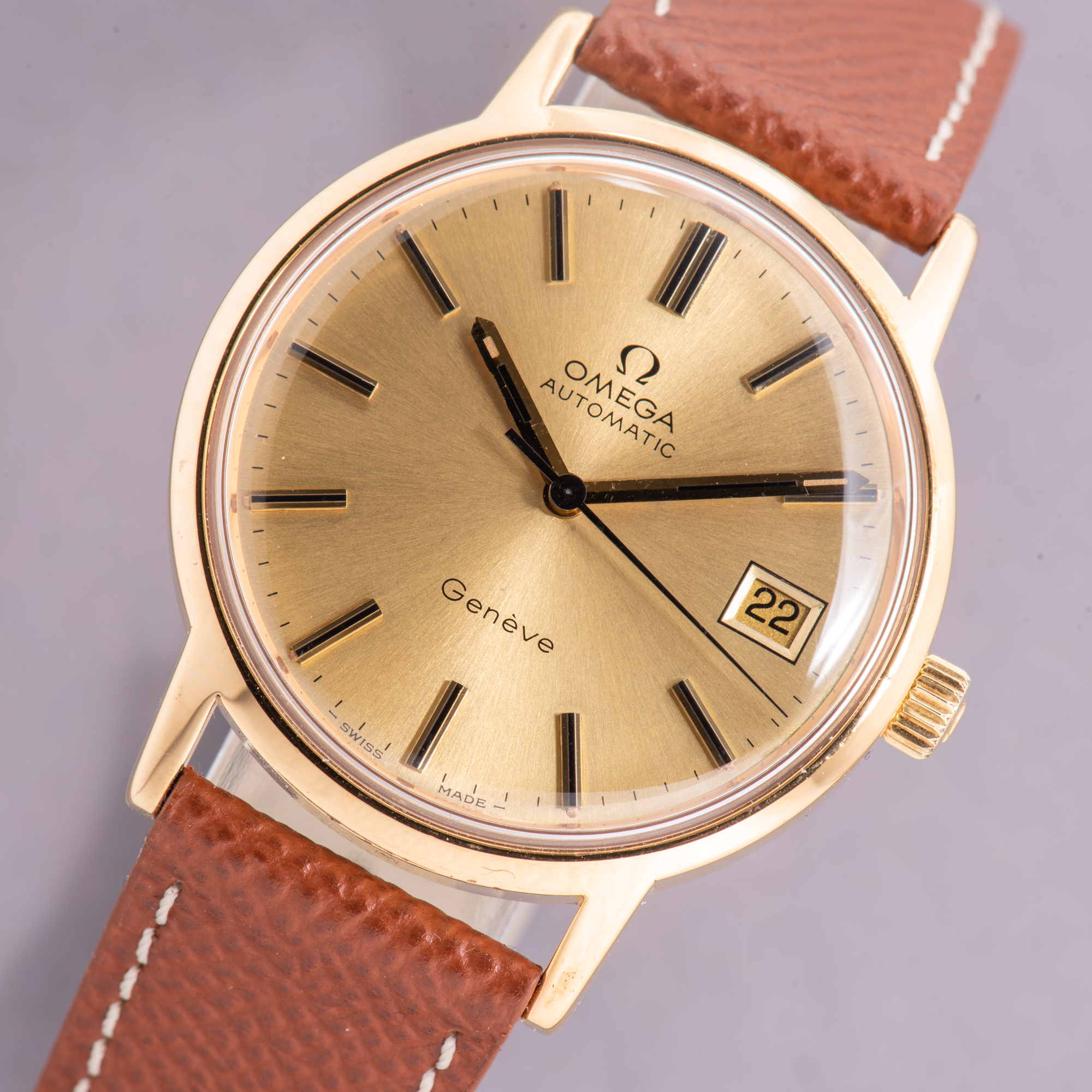 View of Omega Genève Automatic Date HF case From 1973 Ref 166.0163