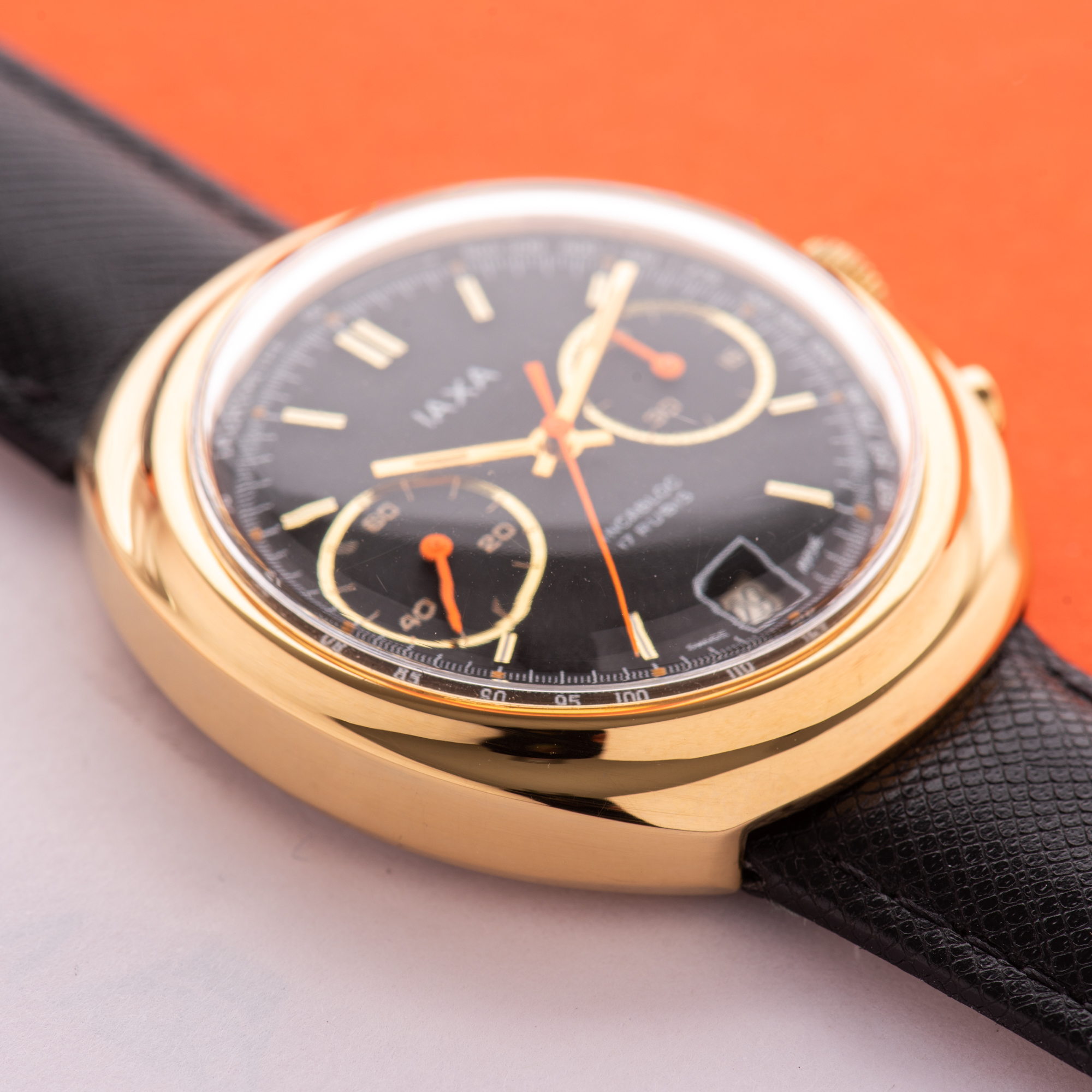 View of Iaxa Incabloc Chronograph 17rubis valjoux 7734
