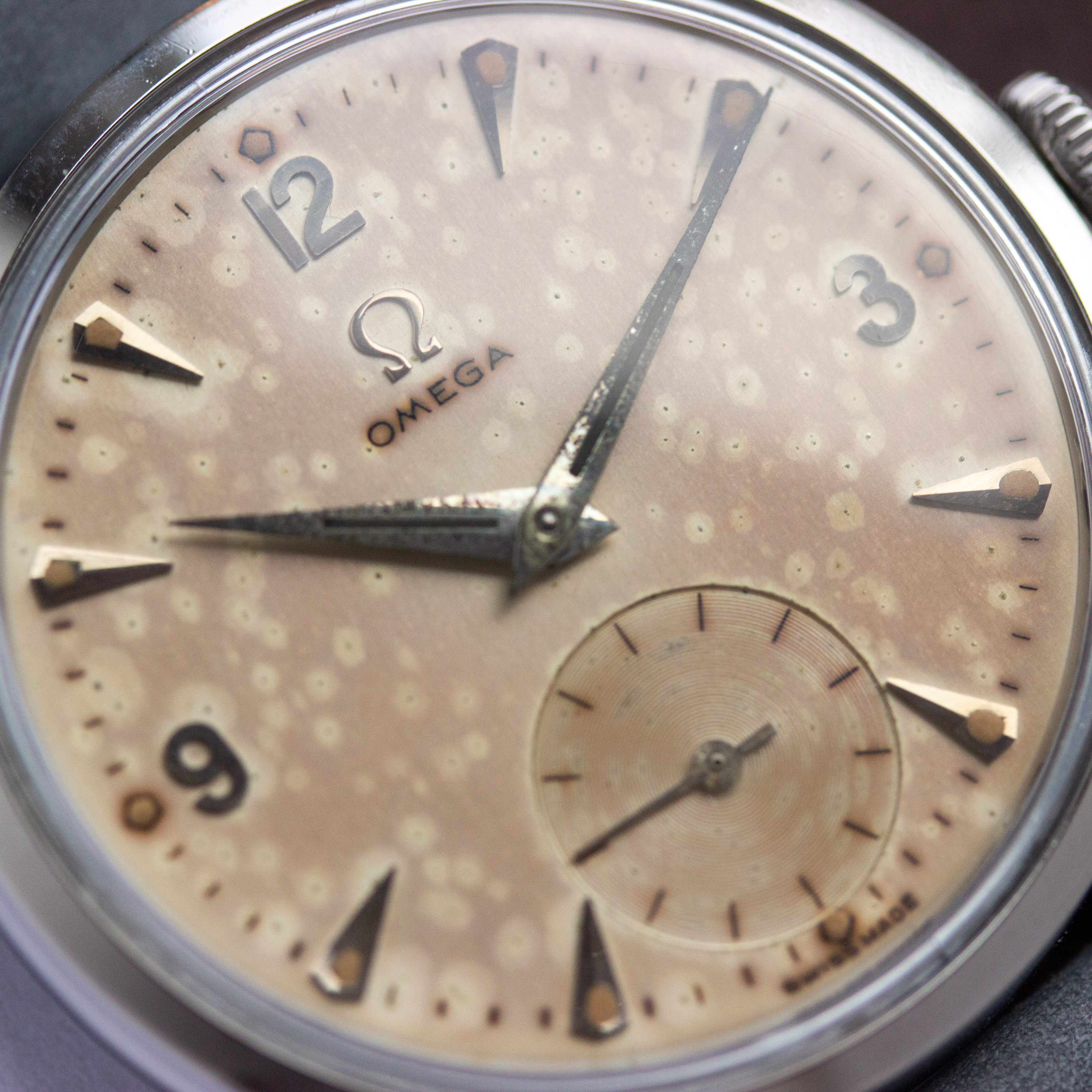 View of Omega Pre-Seamaster Dress Sub Second Ref 2639 from 1951