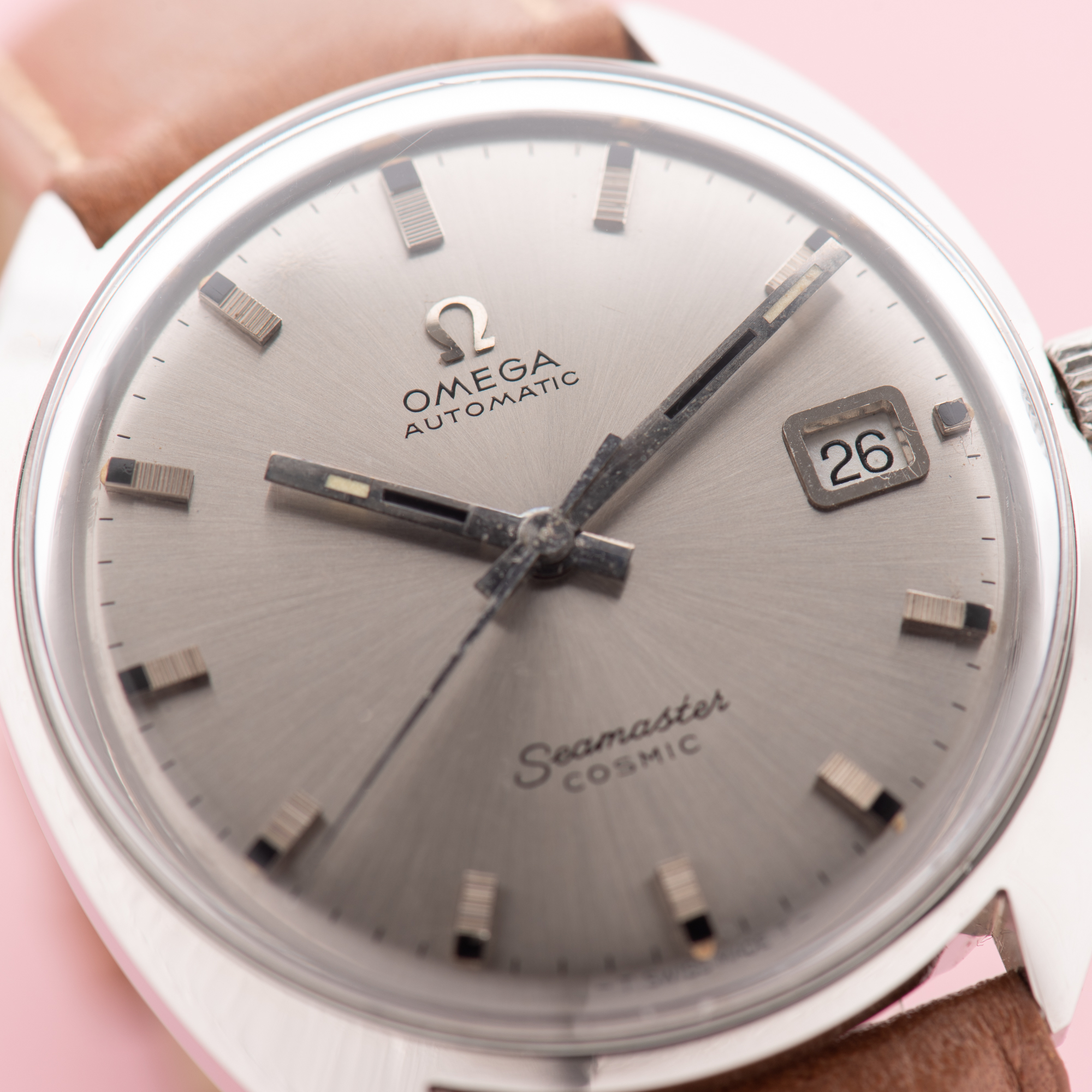 Vue de Omega Seamaster cosmic réf 166.026 cal 565