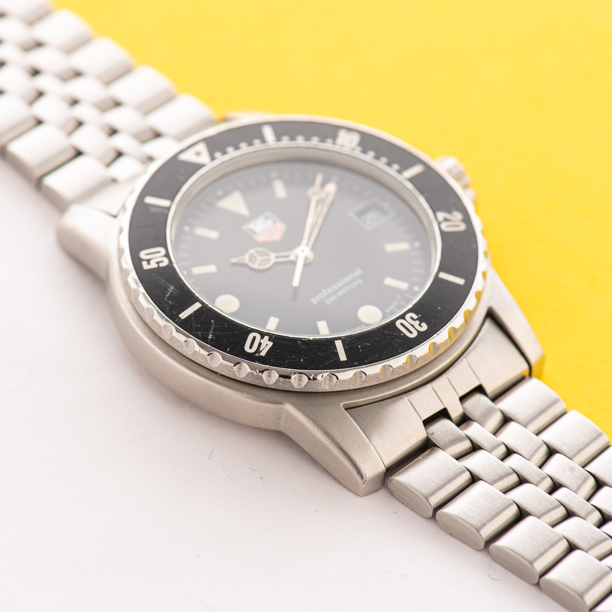 Zicht op TAG Heuer Professional 200 meters Diver Réf 929.2066