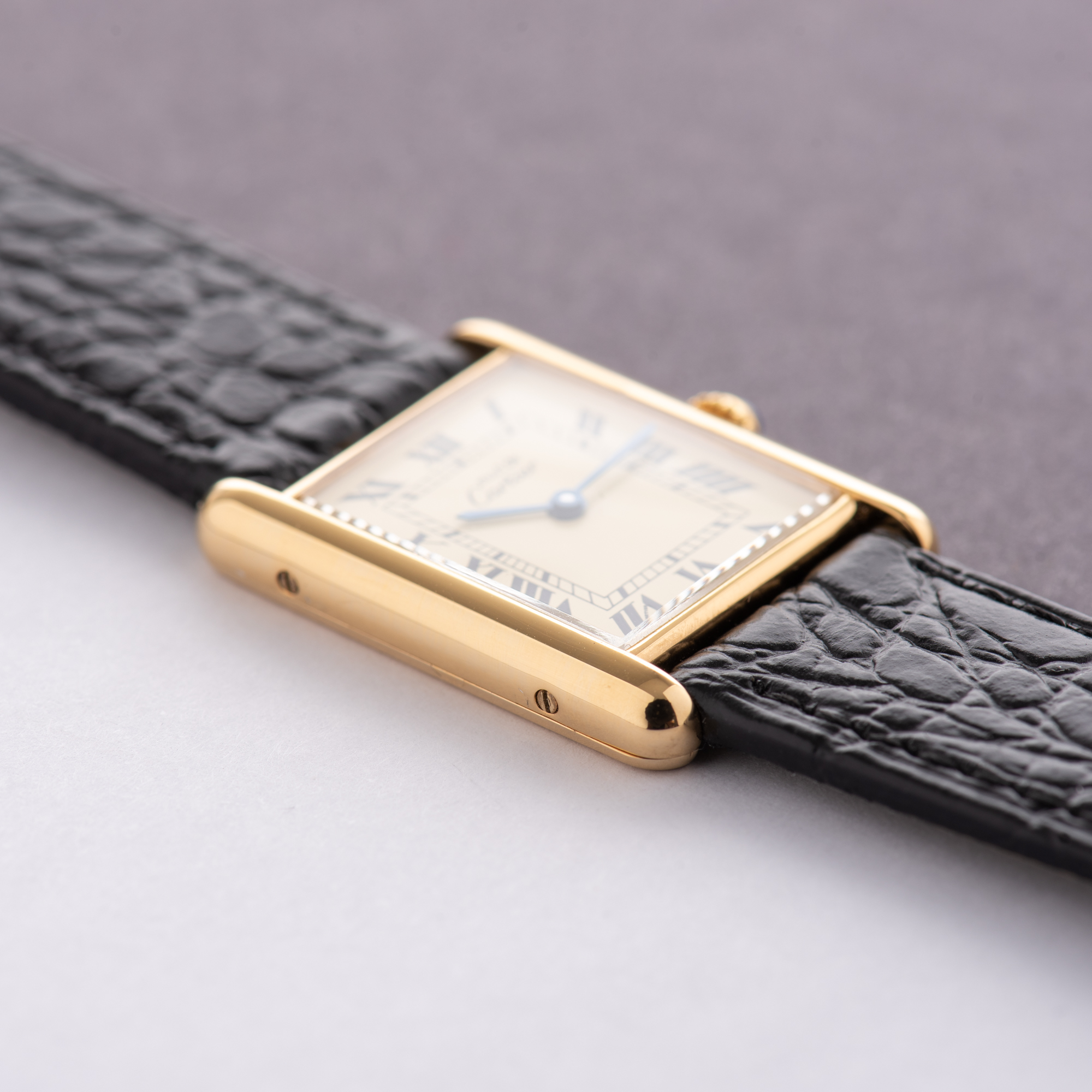 Zicht op Cartier Tank De Must Vermeil Romeinse wijzerplaat Grand Model GM Ultra Volledige set Ref 590005