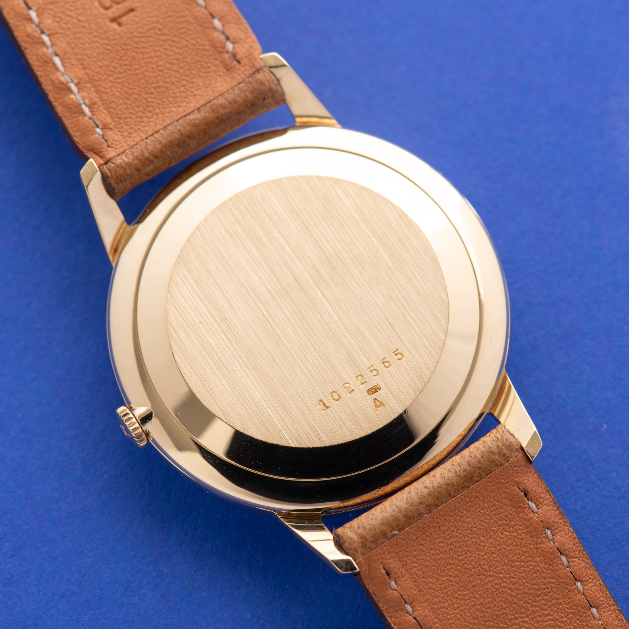 View of Jaeger LeCoultre Dress centre seconds 18k gold 1967 Ref 20002
