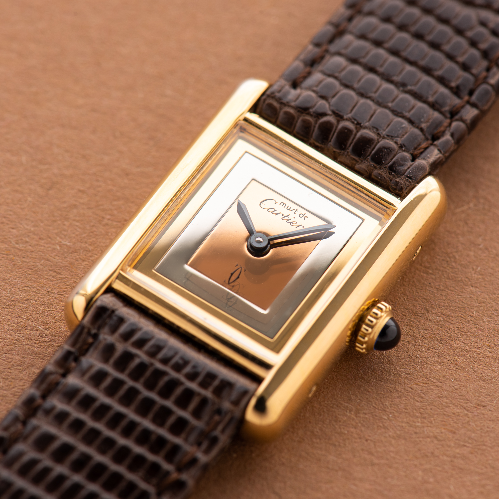 View of Cartier Must de Tank de Must Vermeil PM Trinity Dial