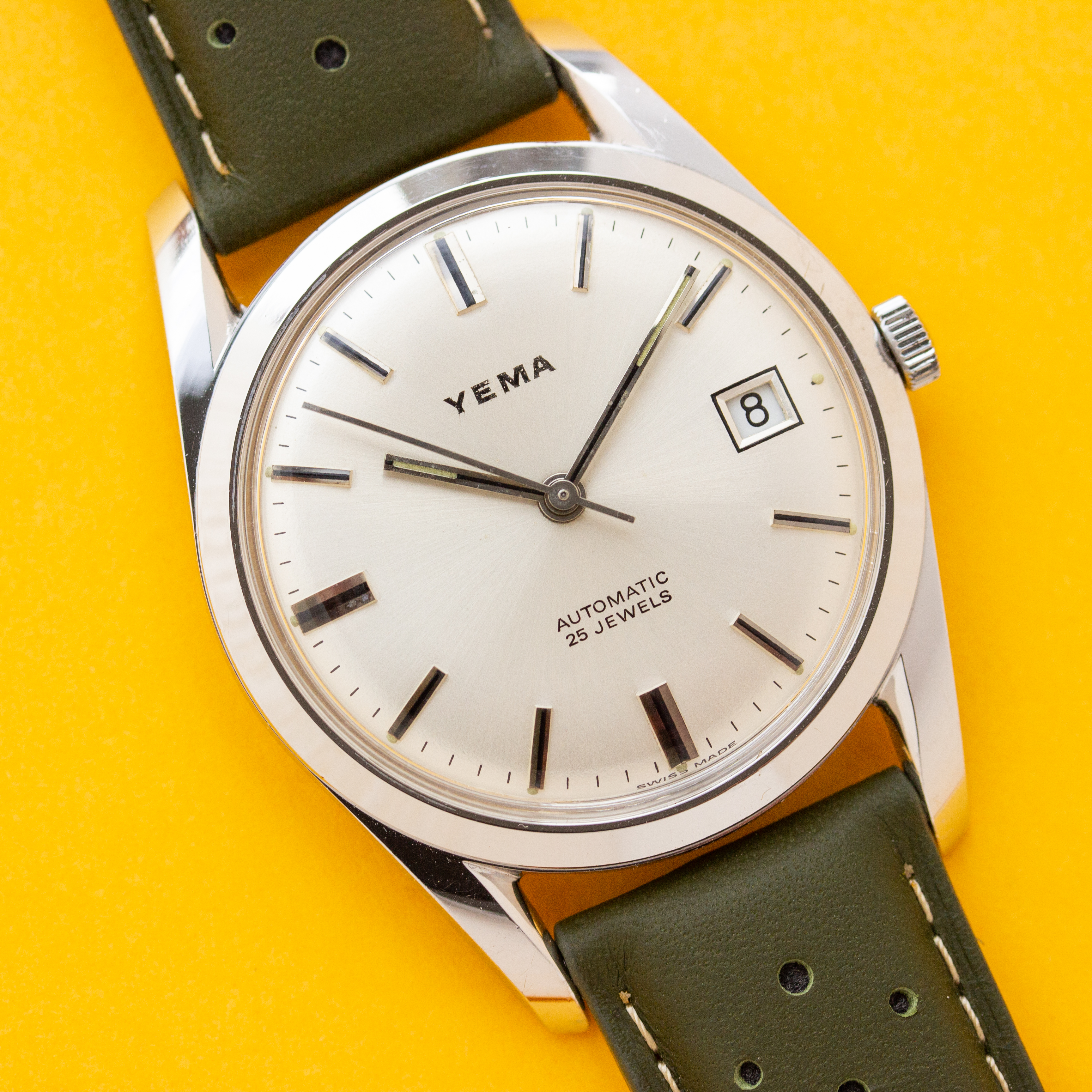 Vue de Yema Dress Automatic Date 25 Jewels
