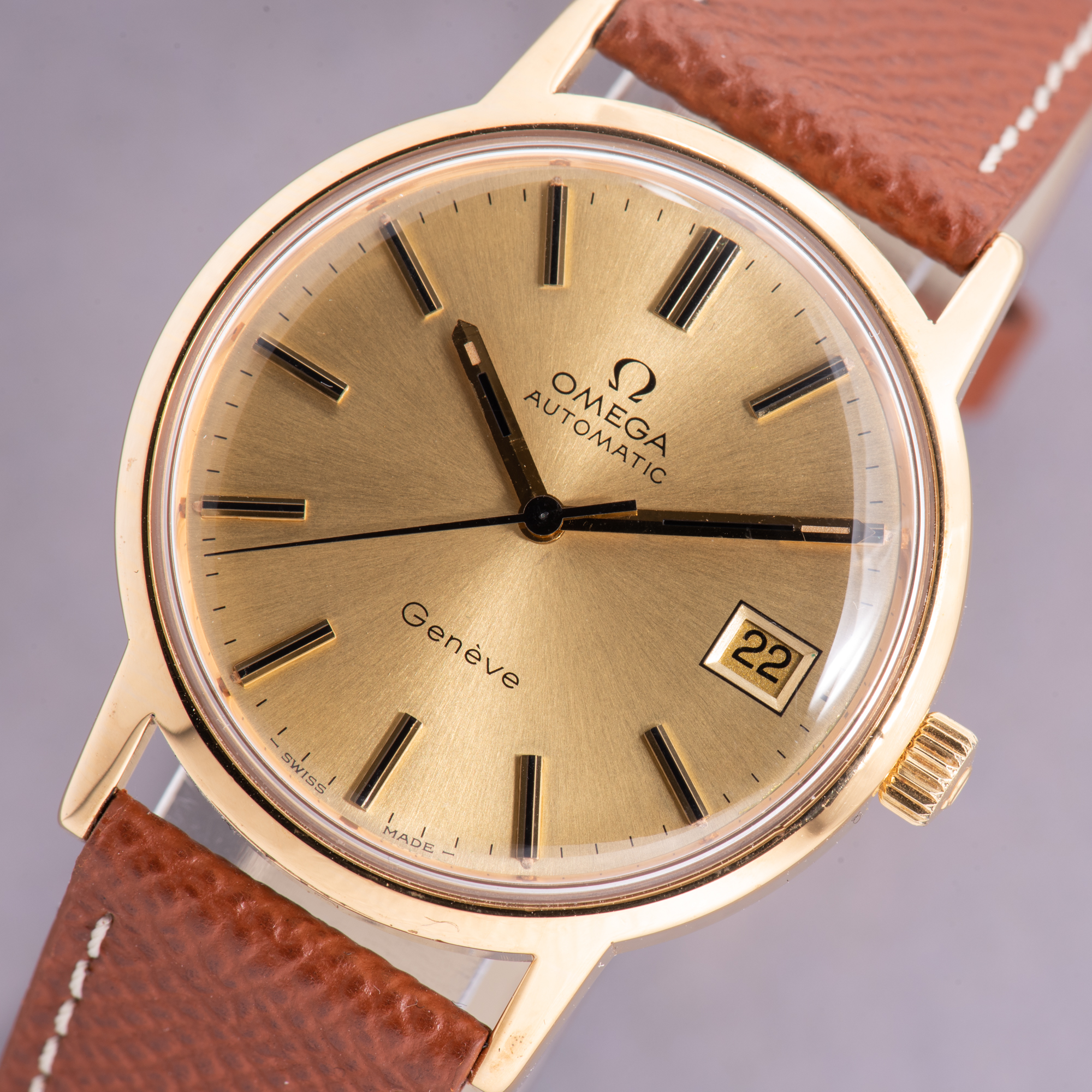 View of Omega Genève Automatic Date HF case From 1973 Ref 166.0163