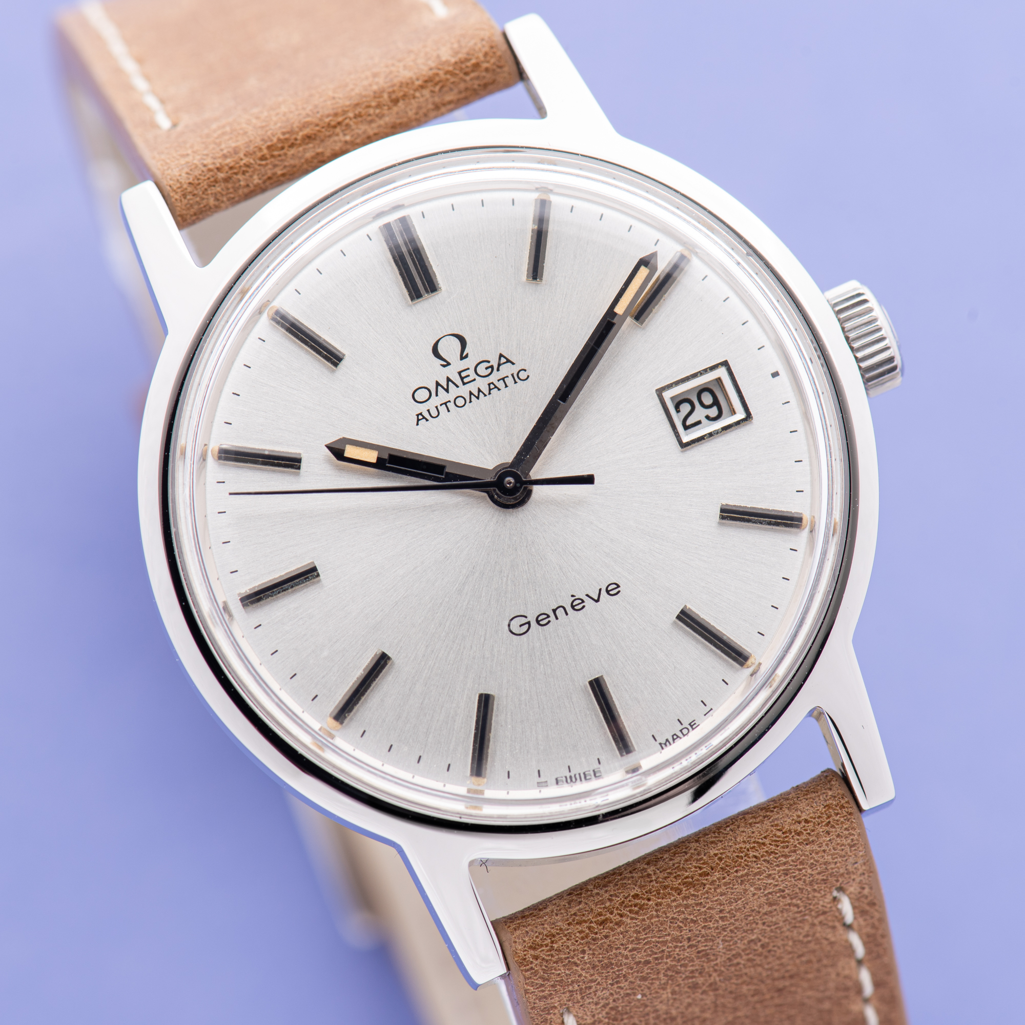 Zicht op Omega Genève Automatic Date From 1973 Réf 166.0098