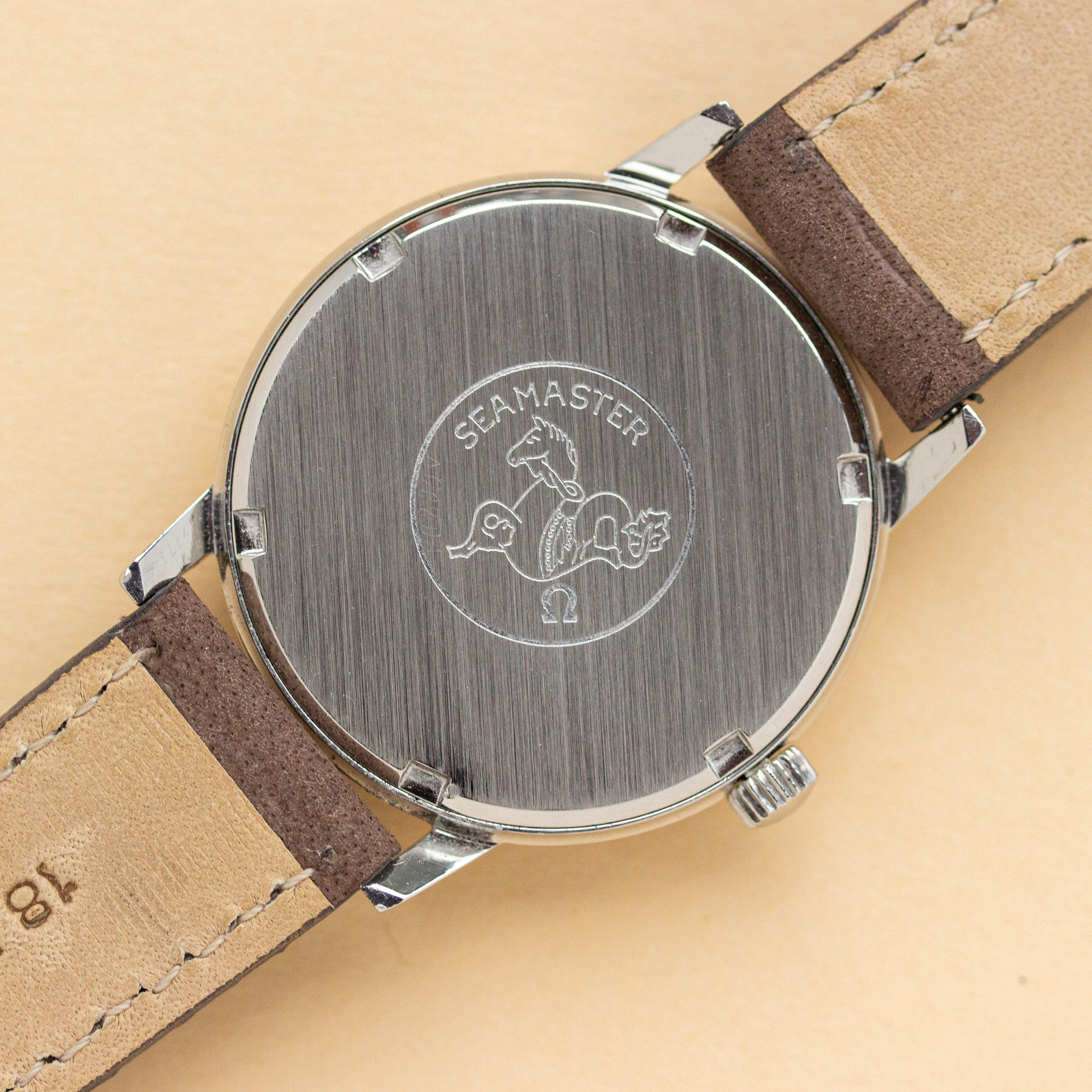 View of Omega Seamaster 600 Date Réf 136.011 from 1965