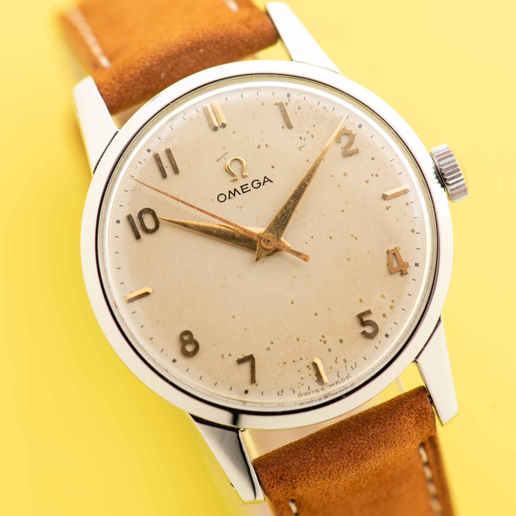 Vue de Omega Dress Watch Centre Seconds Arabic Dial from 1953 réf 2496