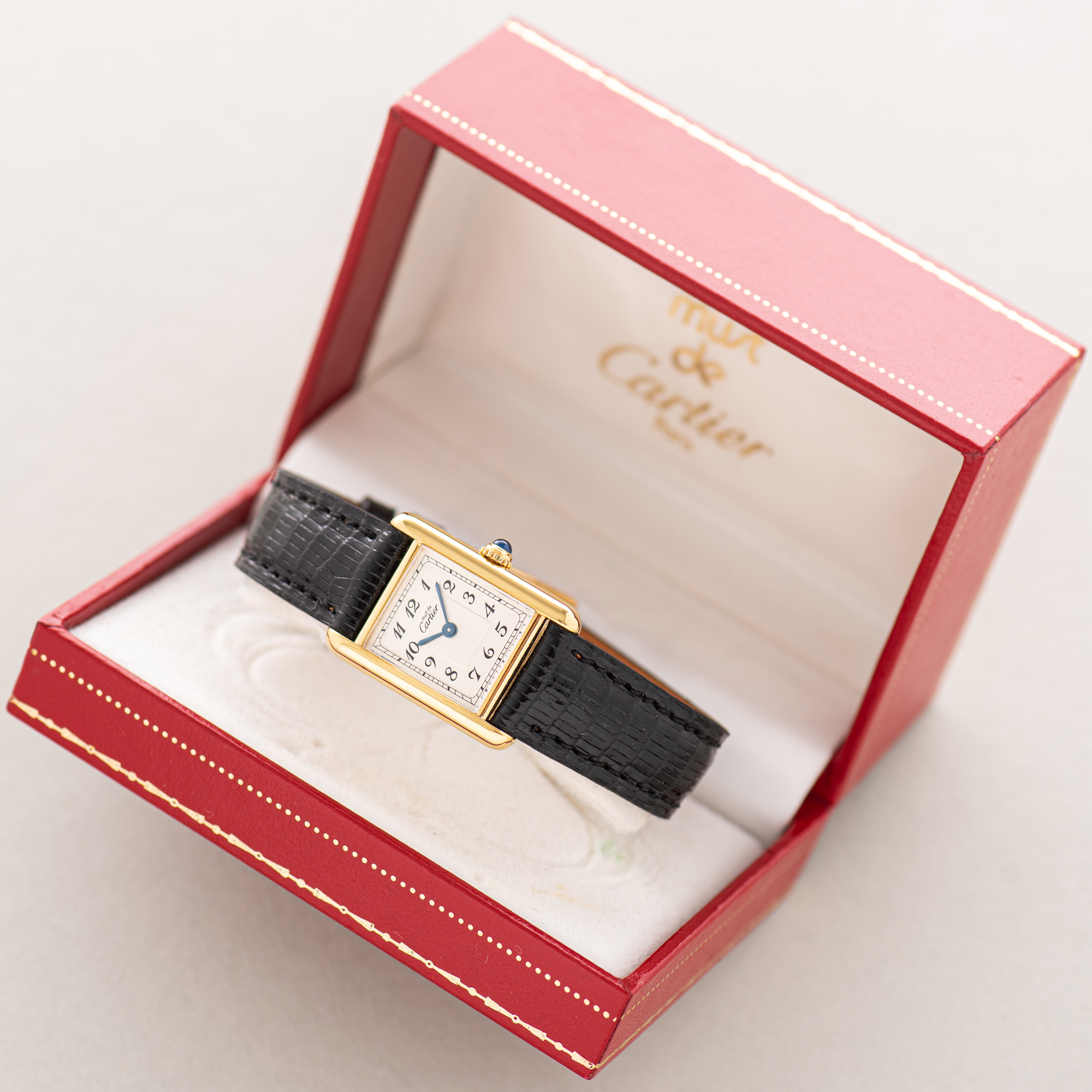 Vue de Cartier Must de Tank Vermeil Quartz Breguet Dial Réf 5057001