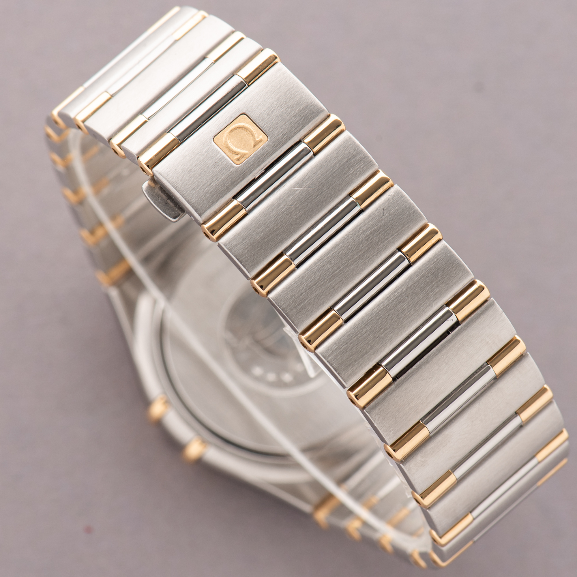 View of Omega Constellation Quartz Gold Steel Half bar from 1995 Réf 1312.30.00