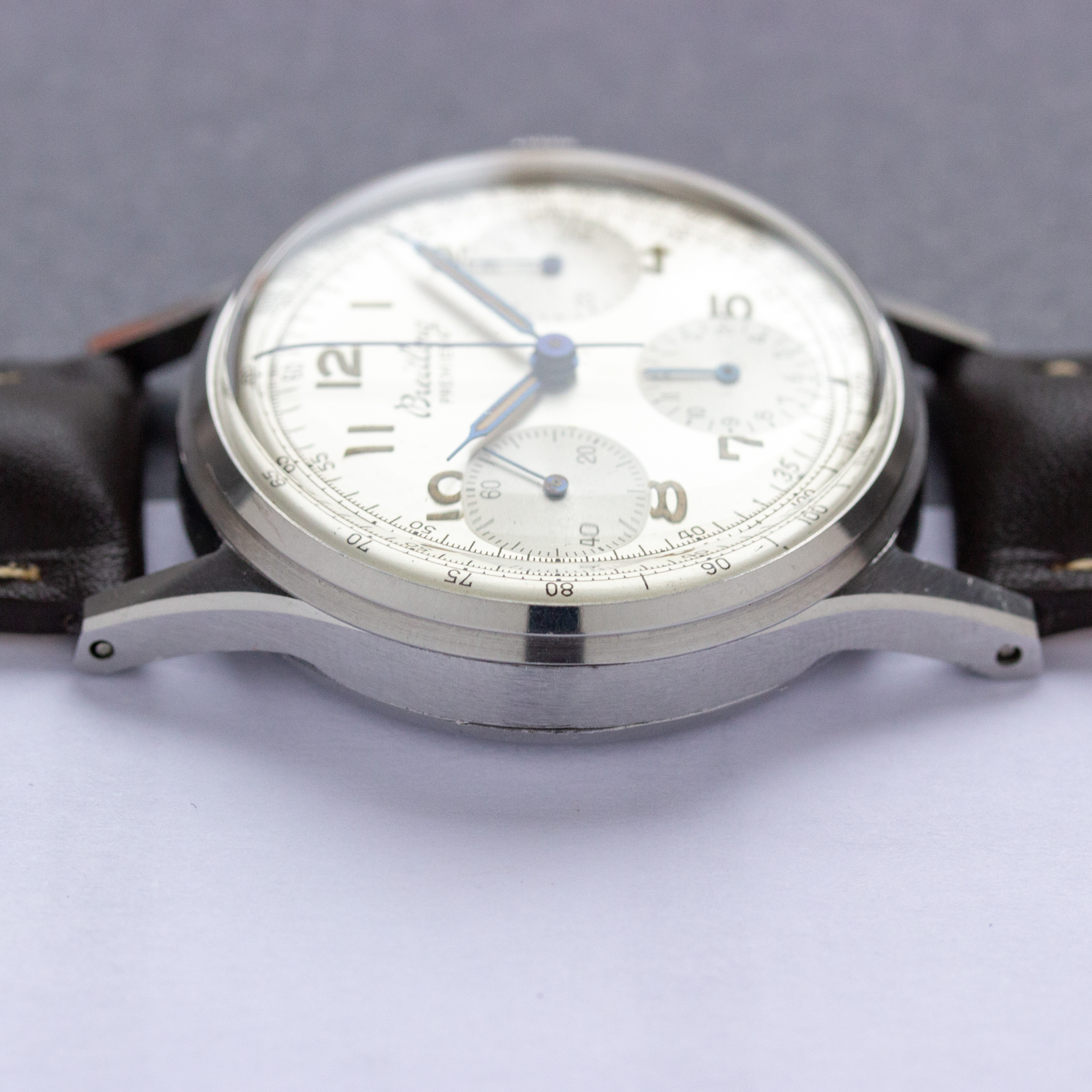 Vue de Breitling Premier Chronograph réf 787