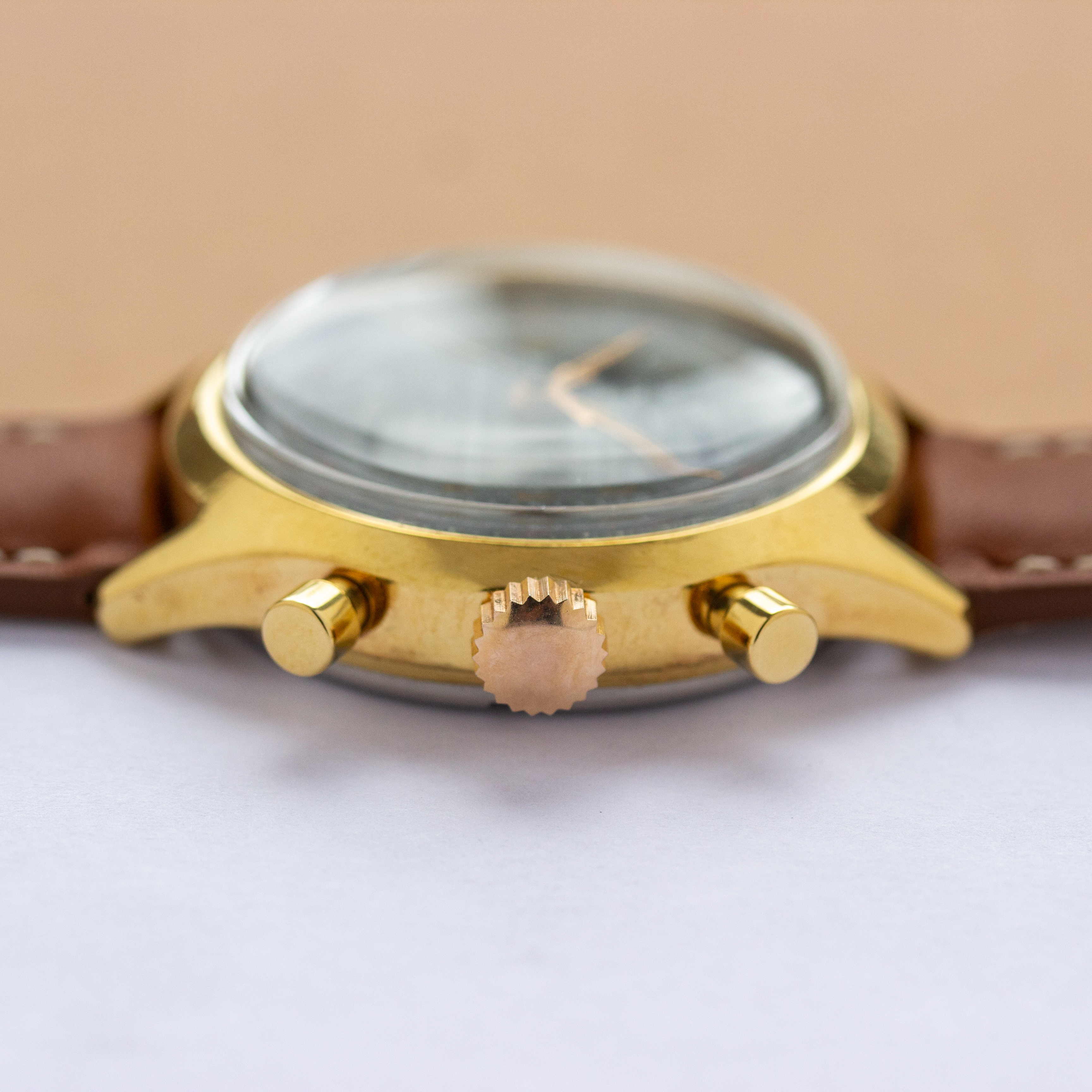 Vue de Jardur Up Down Jumbo Black Radium Military Chronograph Réf 3032