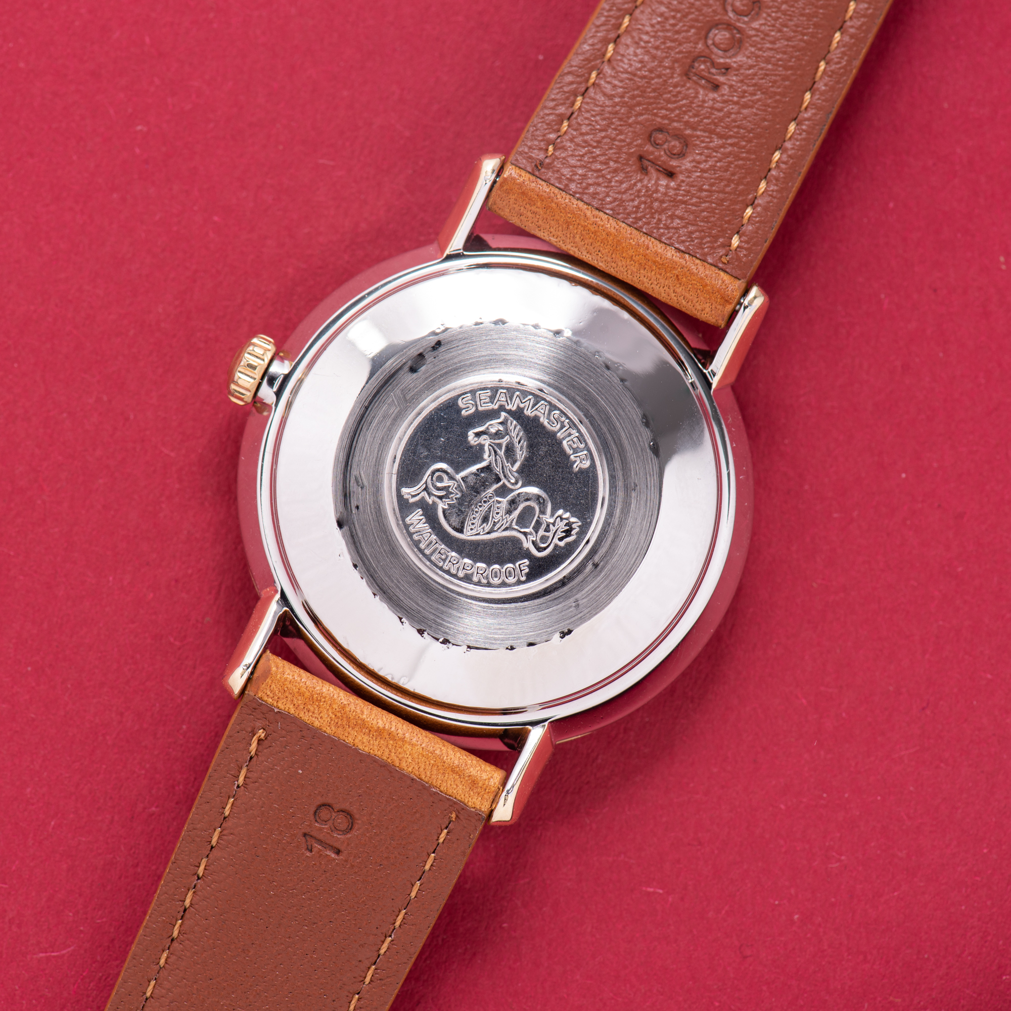 Vue de Omega Seamaster De Ville Date Automatic Gold/Steel Réf 166.020