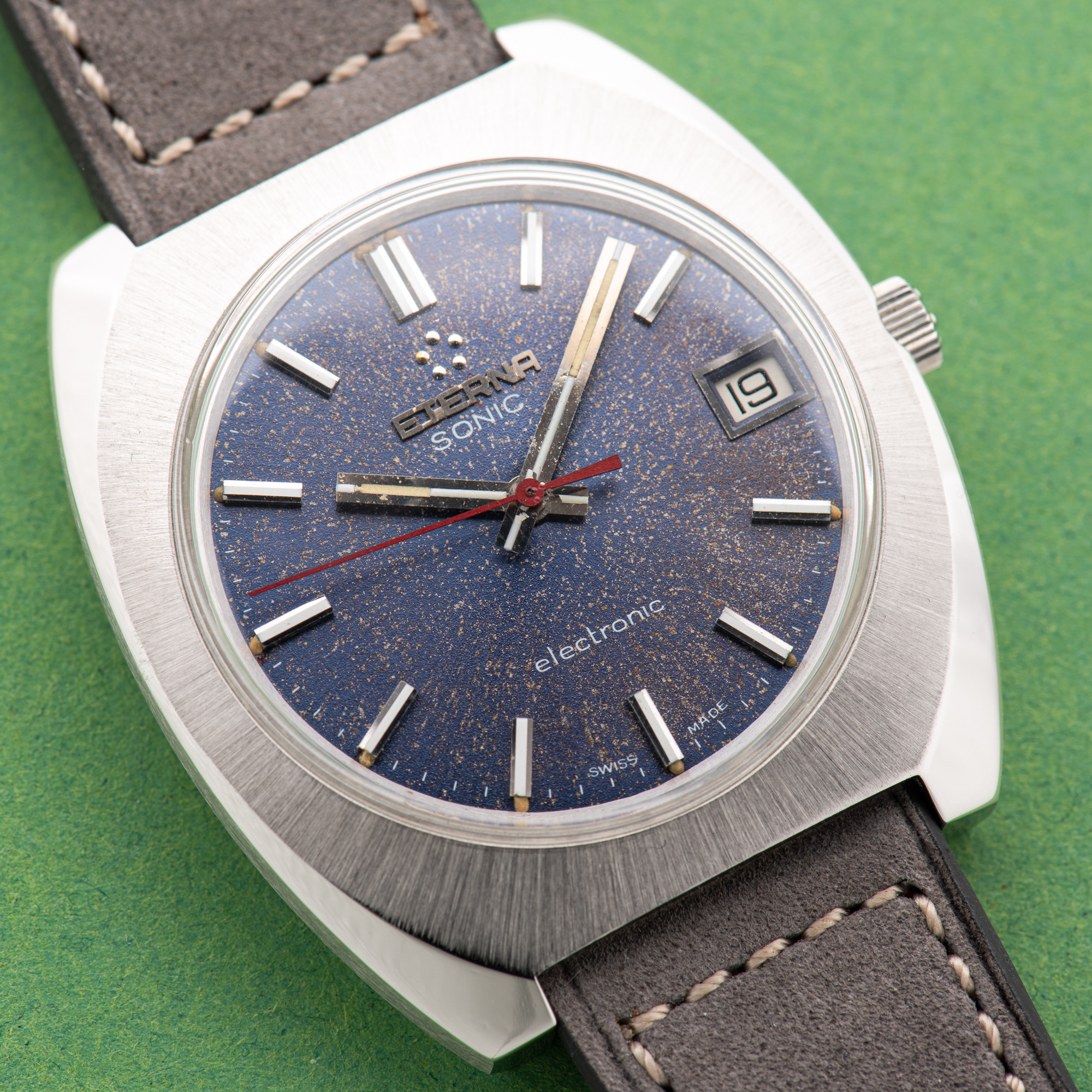 Vue de Eterna Sonic Electronic Blue Star Dust dial Réf 188T